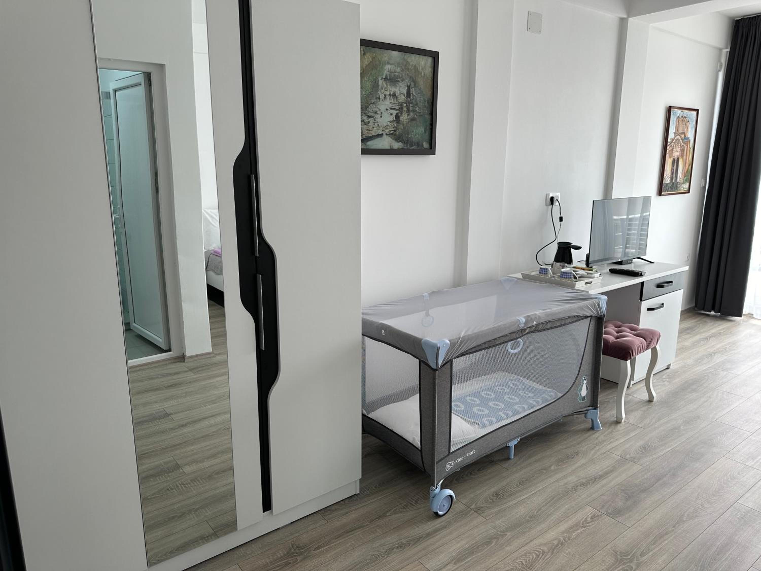 Vesna Lake Apartments