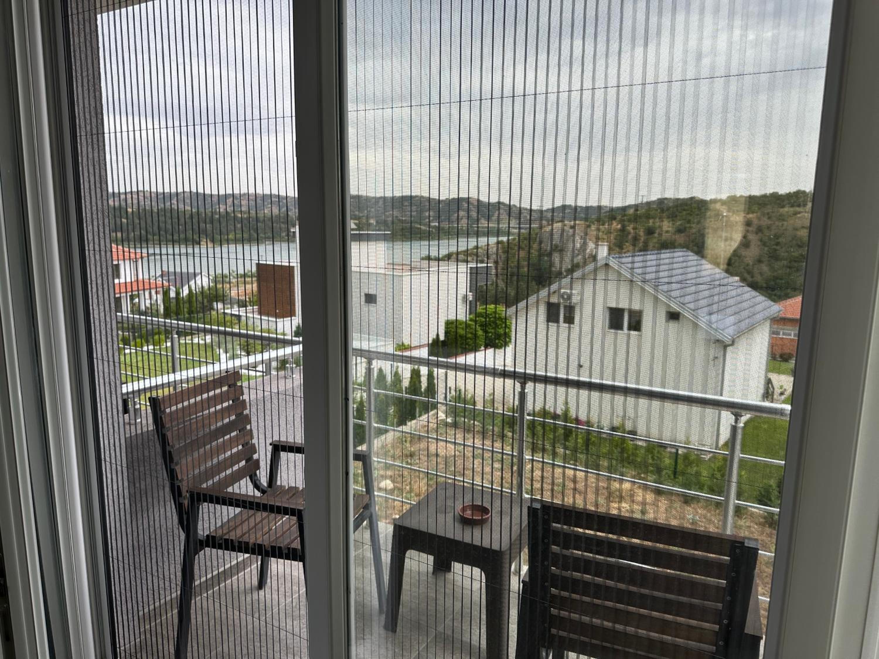 Vesna Lake Apartments