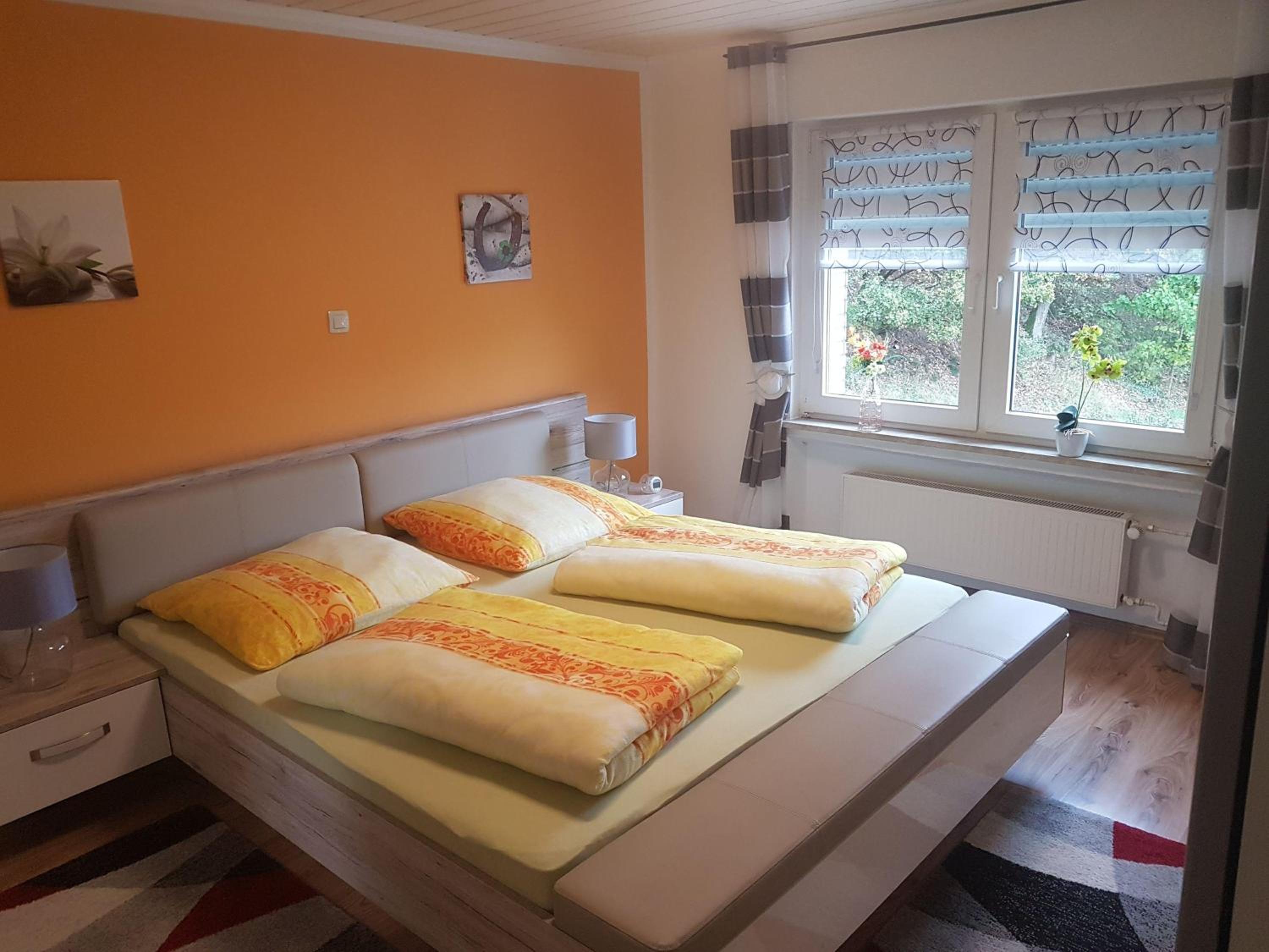 Haus-Panoramablick en Sundern — hotel room