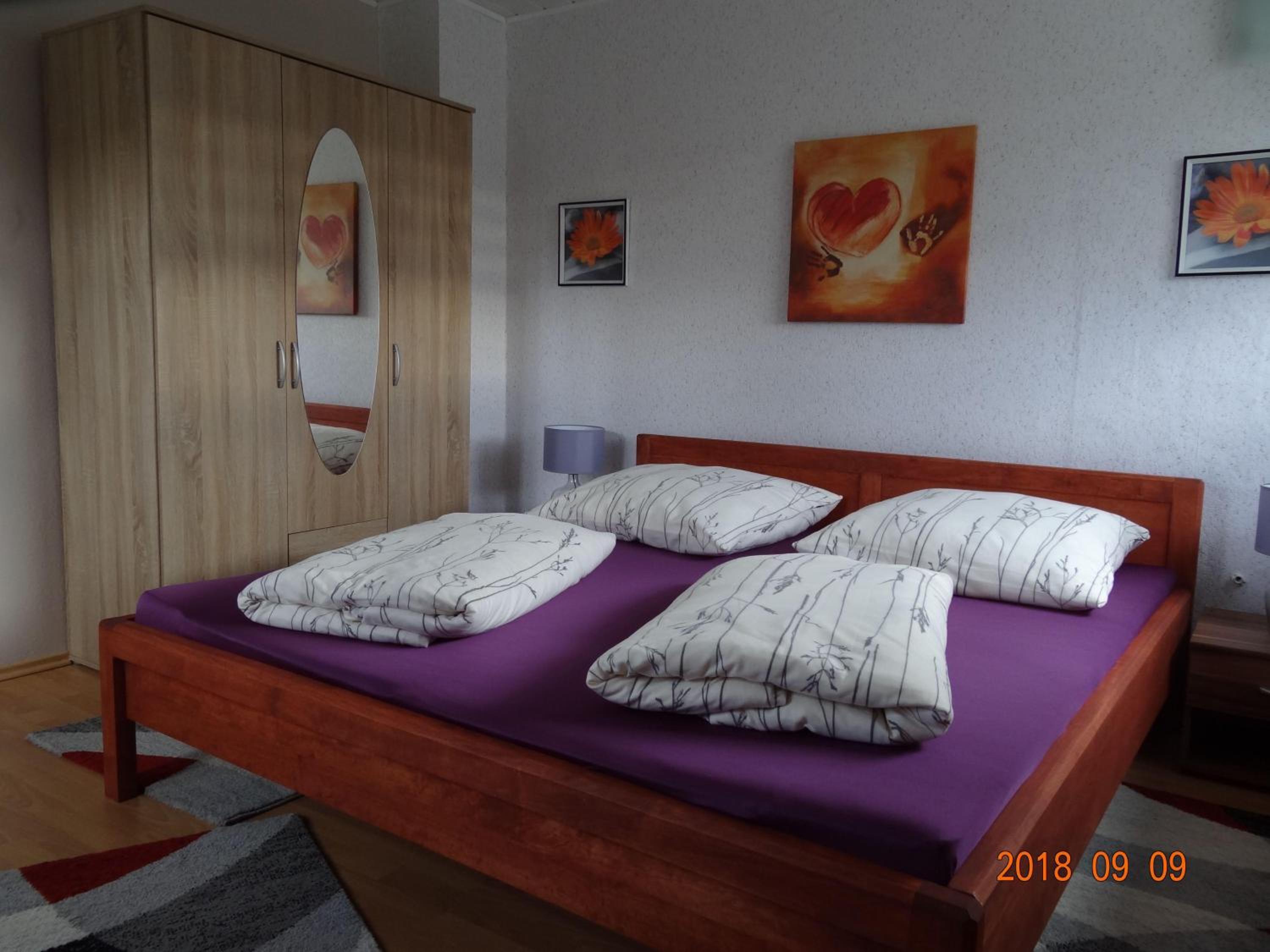 Haus-Panoramablick en Sundern — hotel room