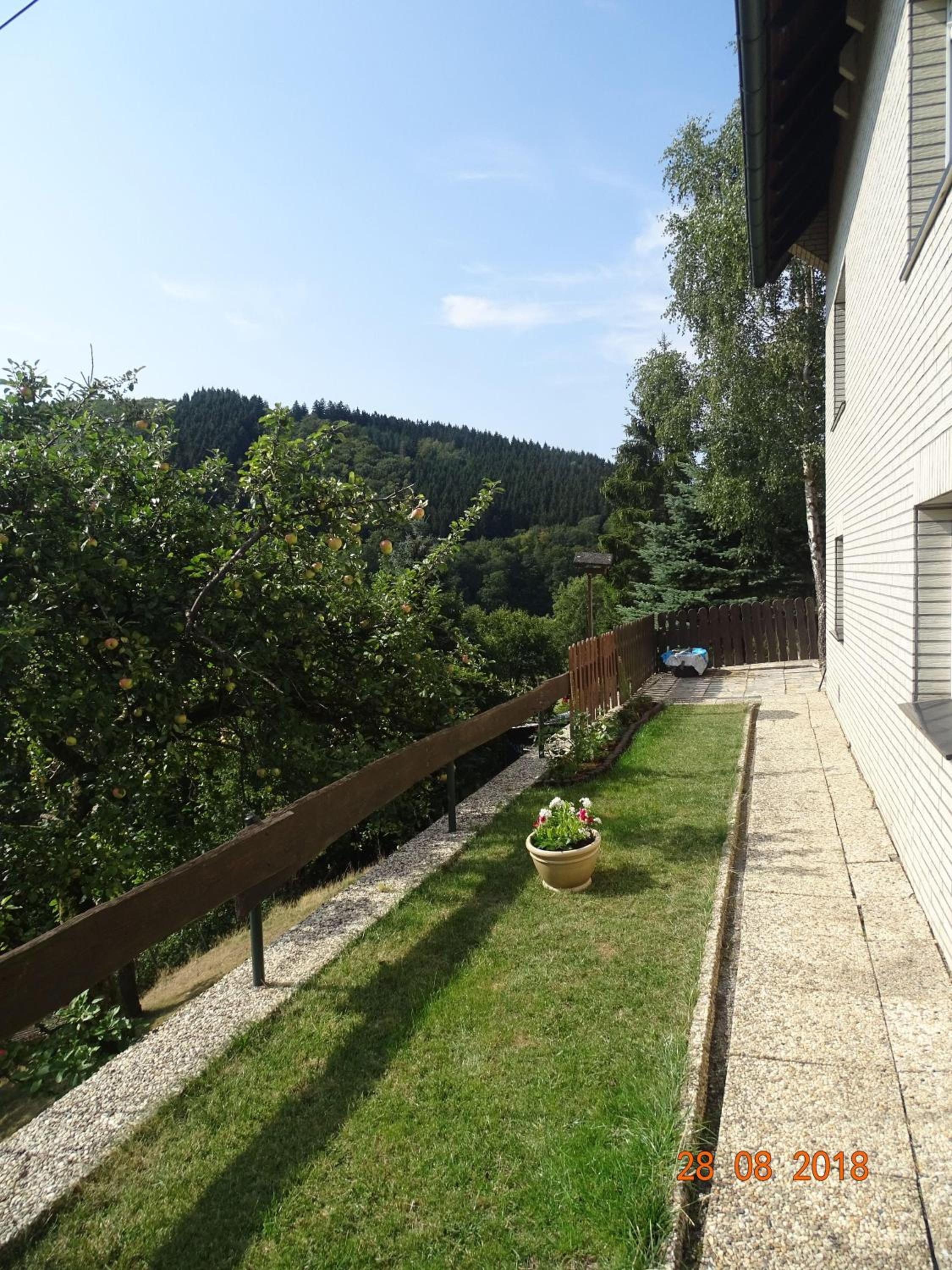 Haus-Panoramablick en Sundern — balance & terrace