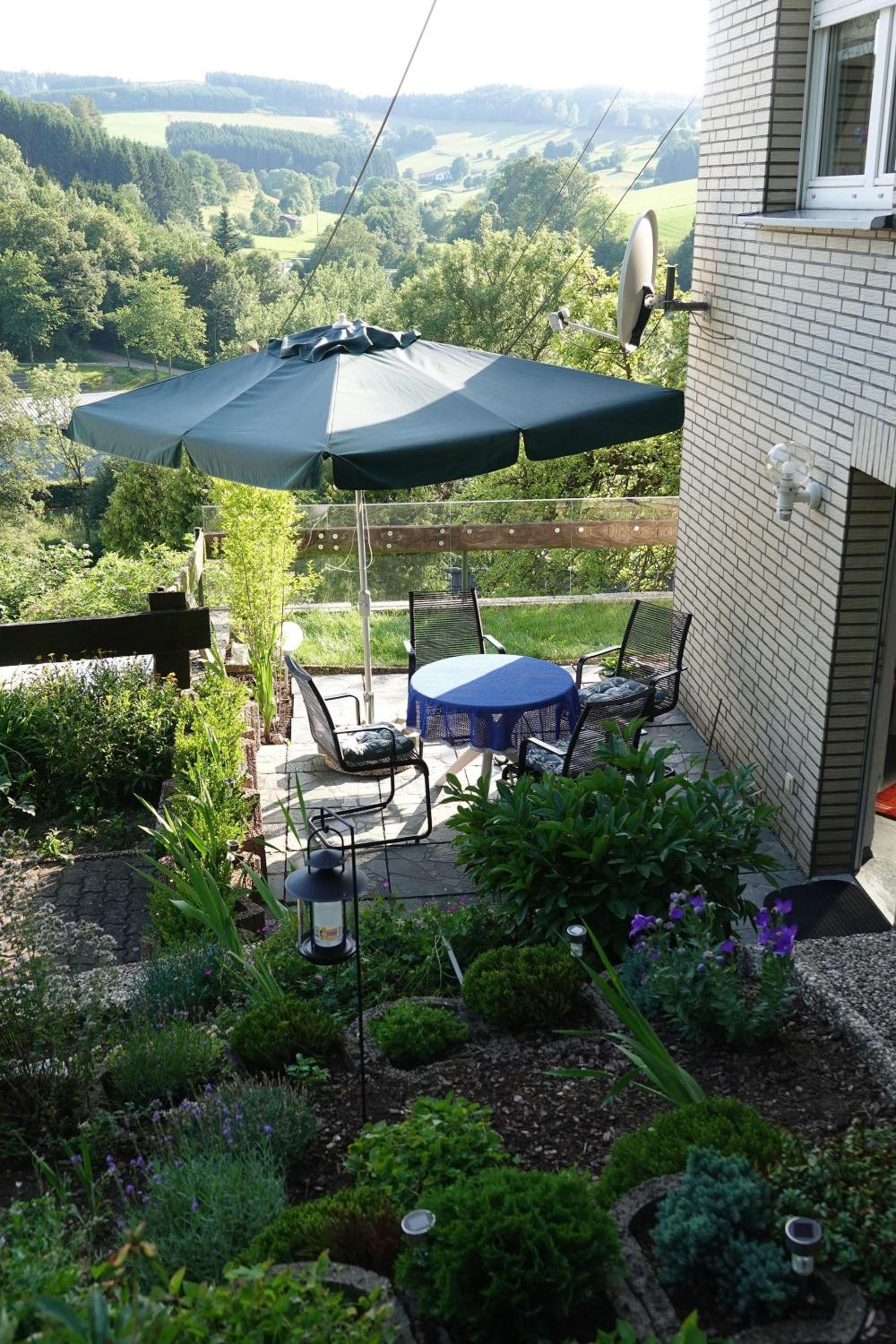 Haus-Panoramablick en Sundern — balance & terrace