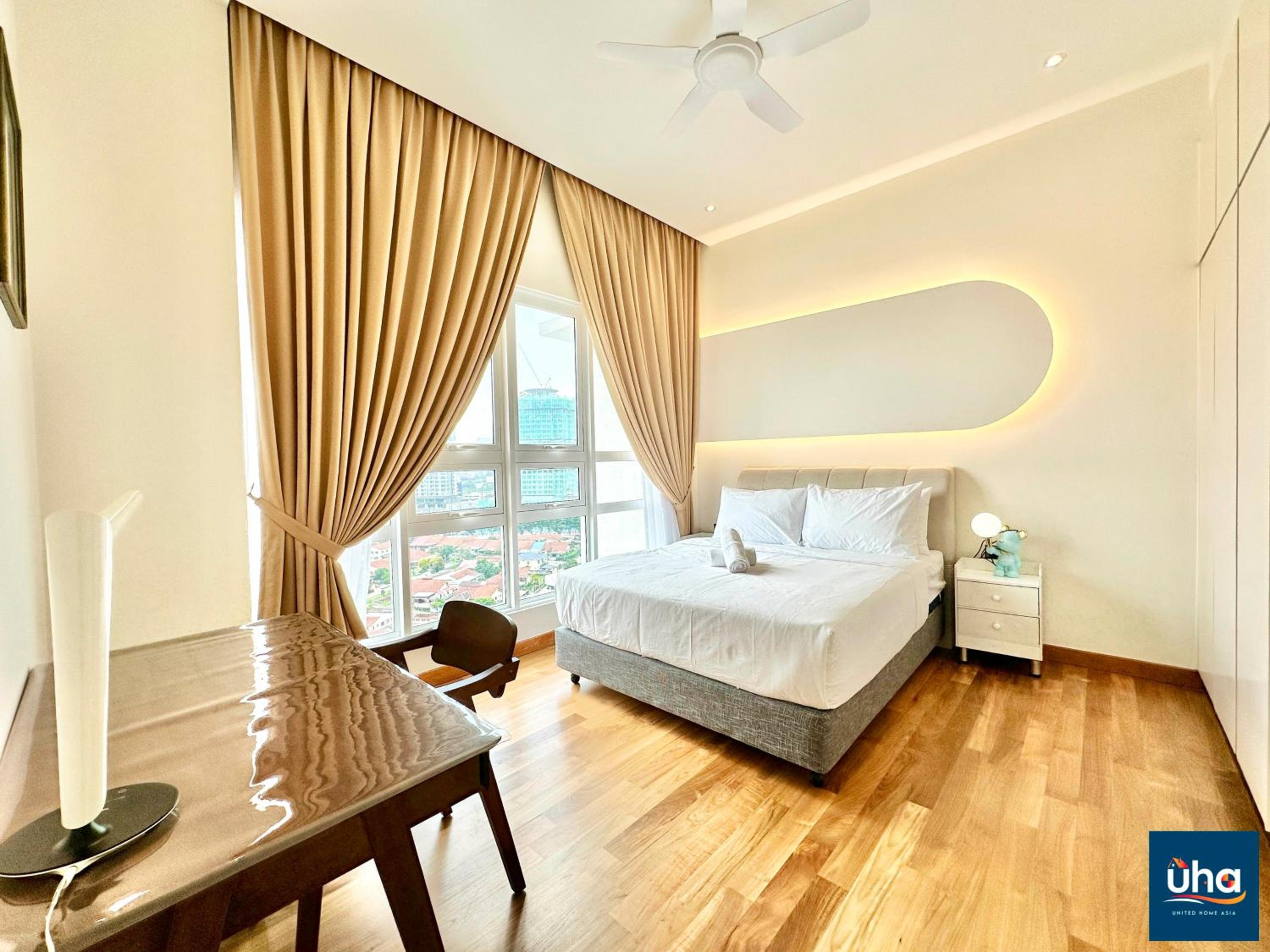 TriTower Residence By RR JBcity