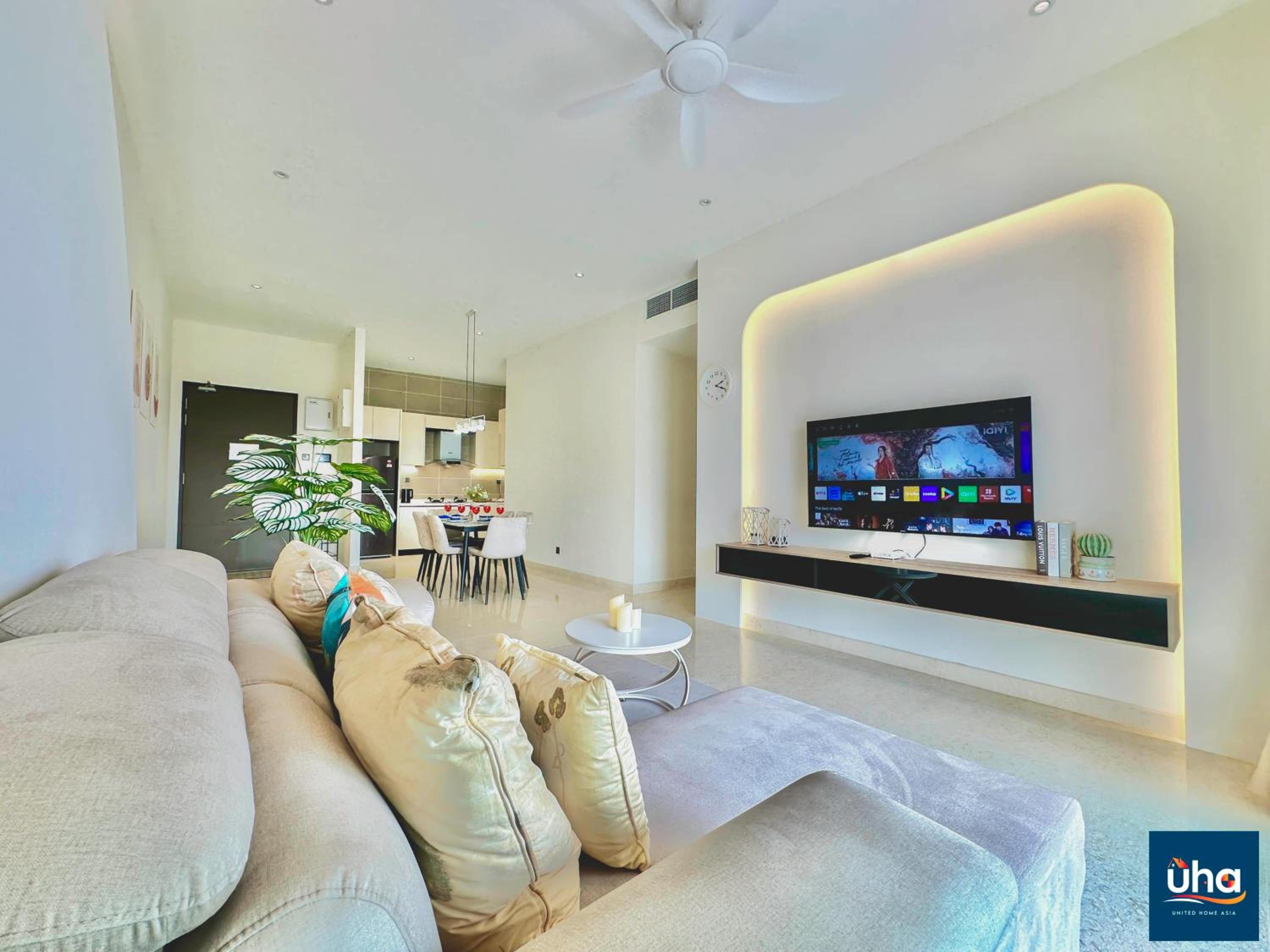TriTower Residence By RR JBcity