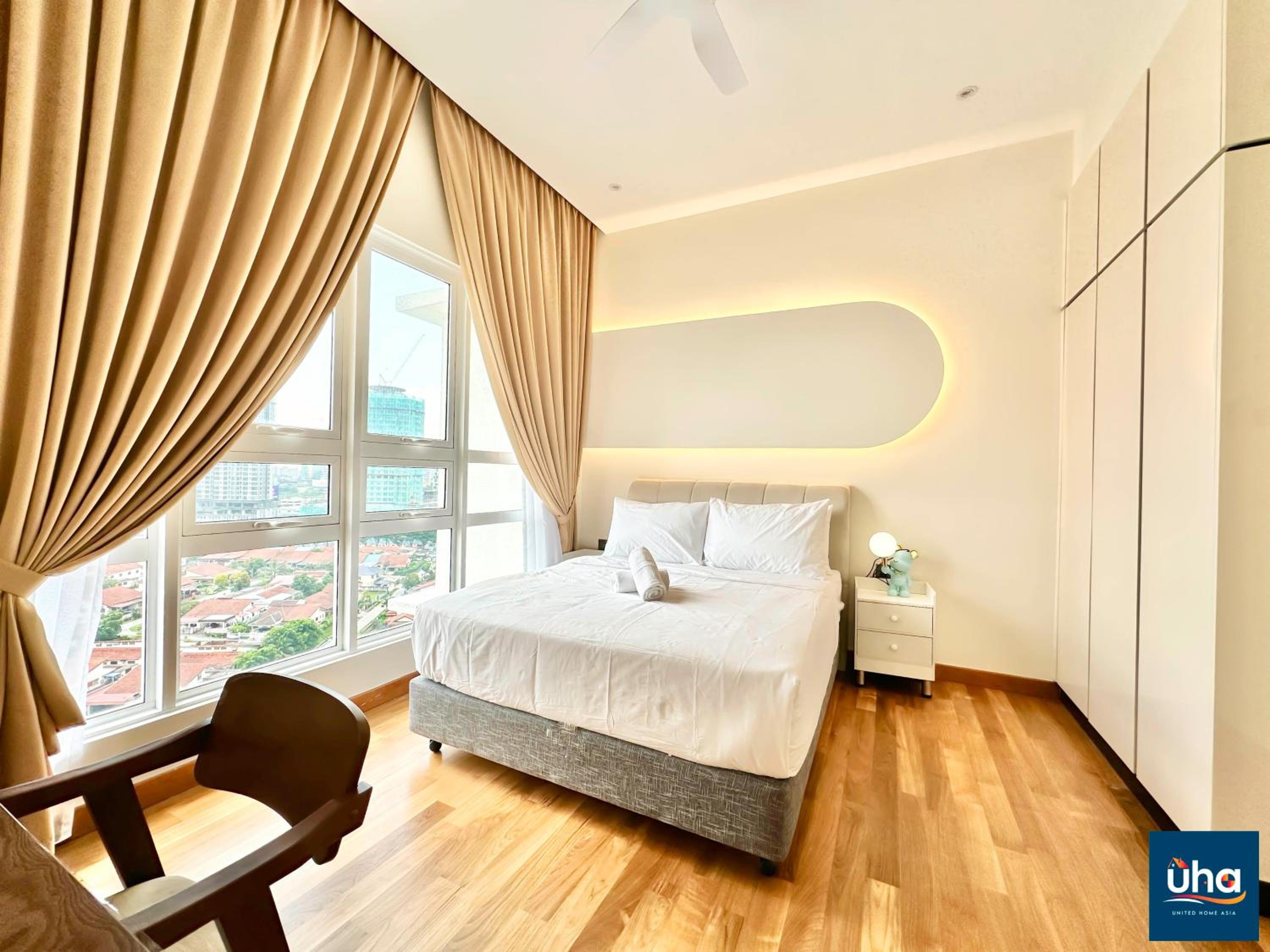 TriTower Residence By RR JBcity
