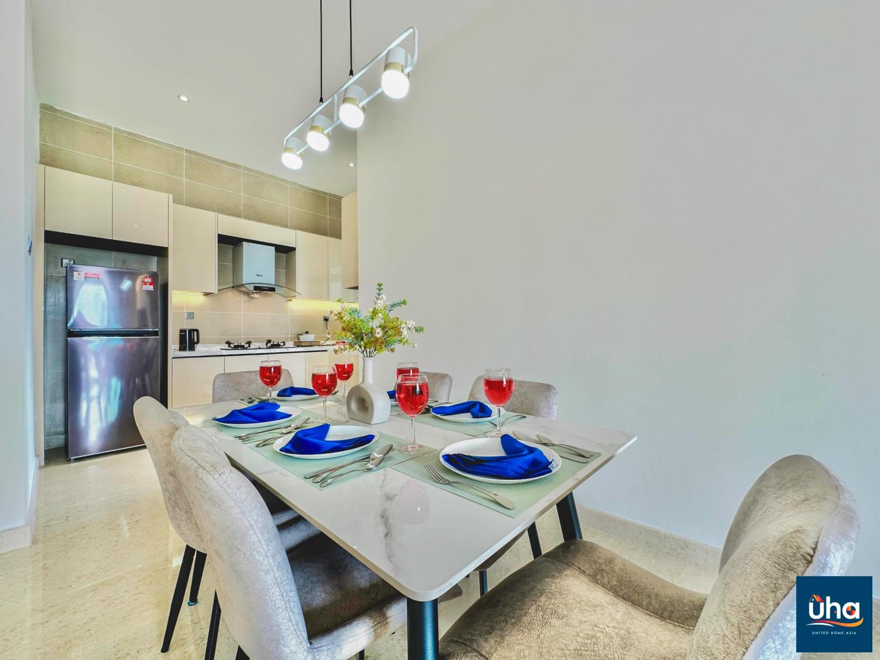TriTower Residence By RR JBcity