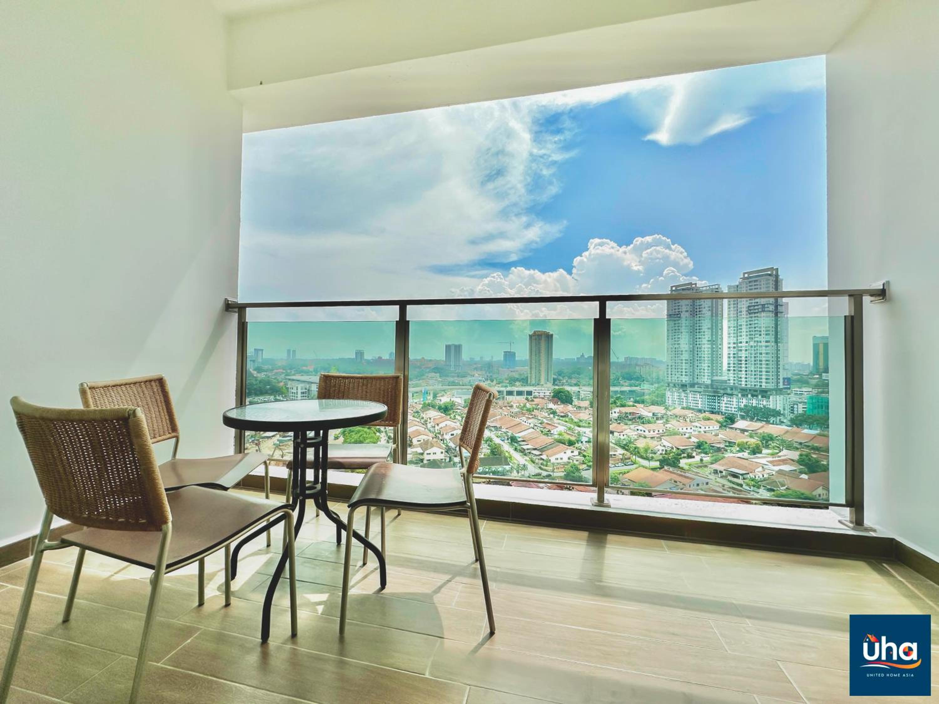 TriTower Residence By RR JBcity
