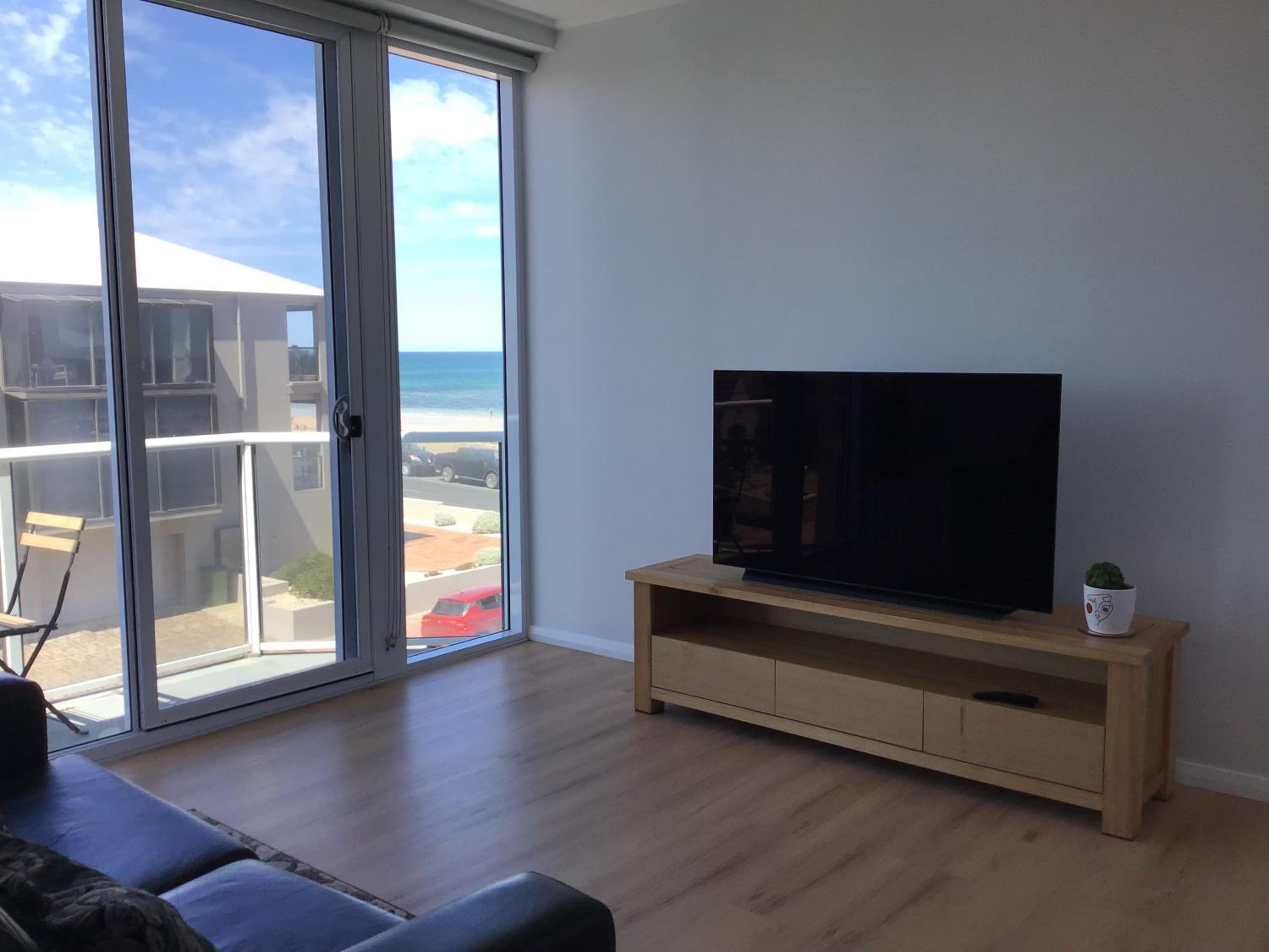 1 BR Oceanview - Glenelg South