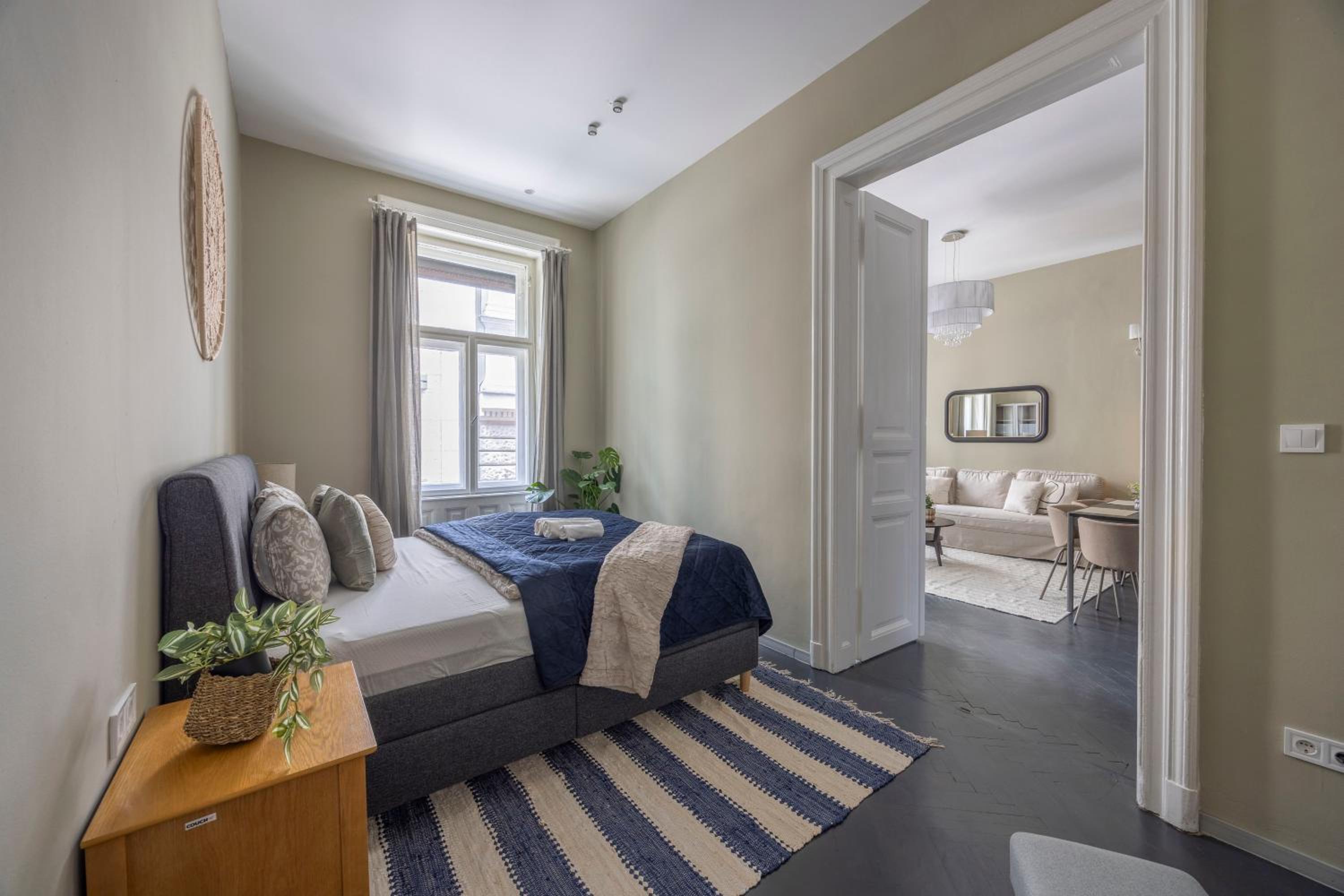 Charming Art Deco Style Apartment in the Heart of Budapest