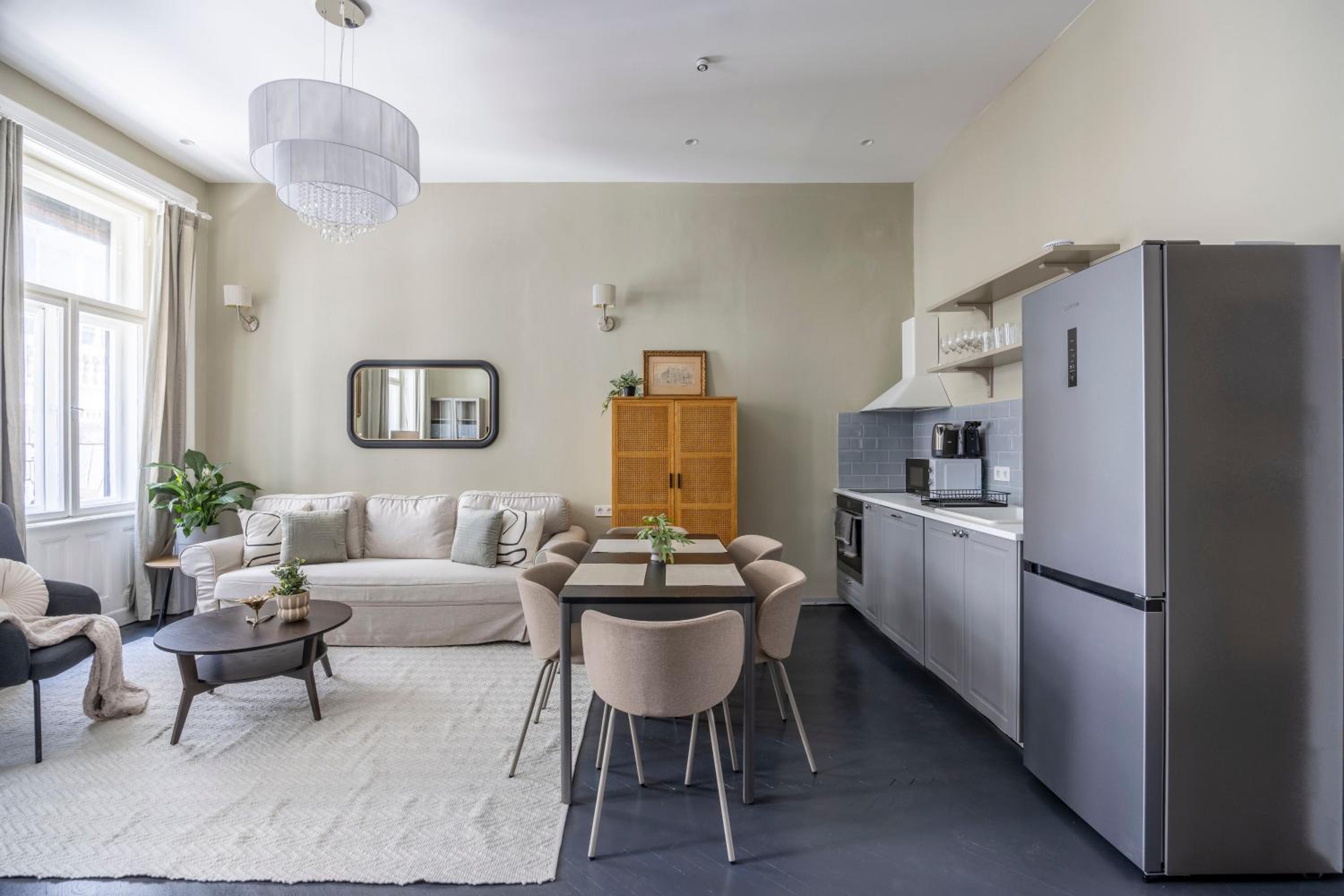 Charming Art Deco Style Apartment in the Heart of Budapest