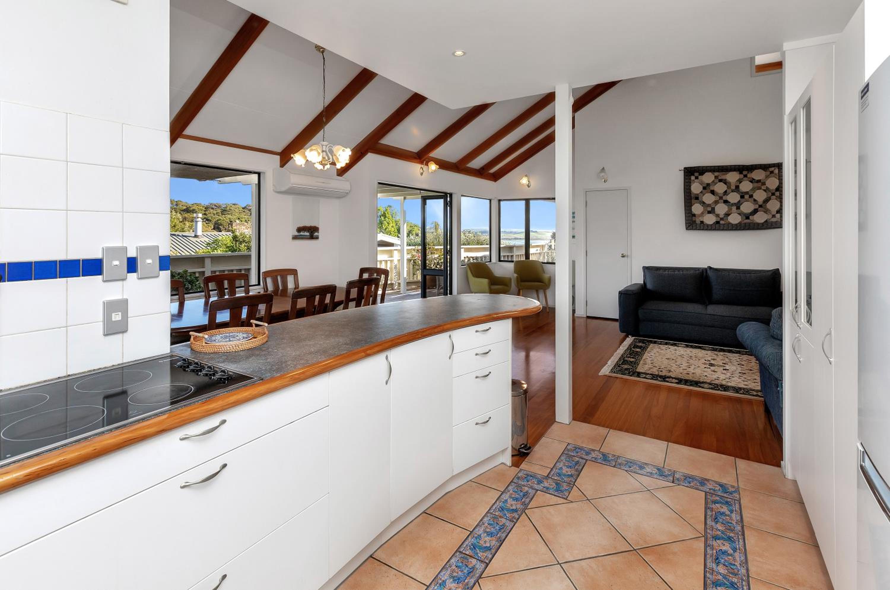 Greenways - Russell Holiday Home