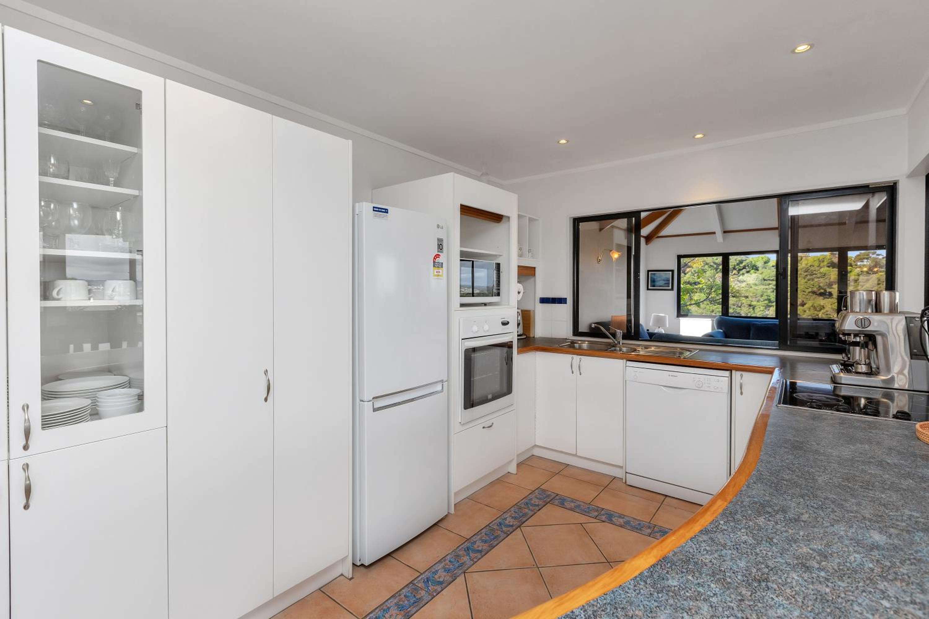 Greenways - Russell Holiday Home
