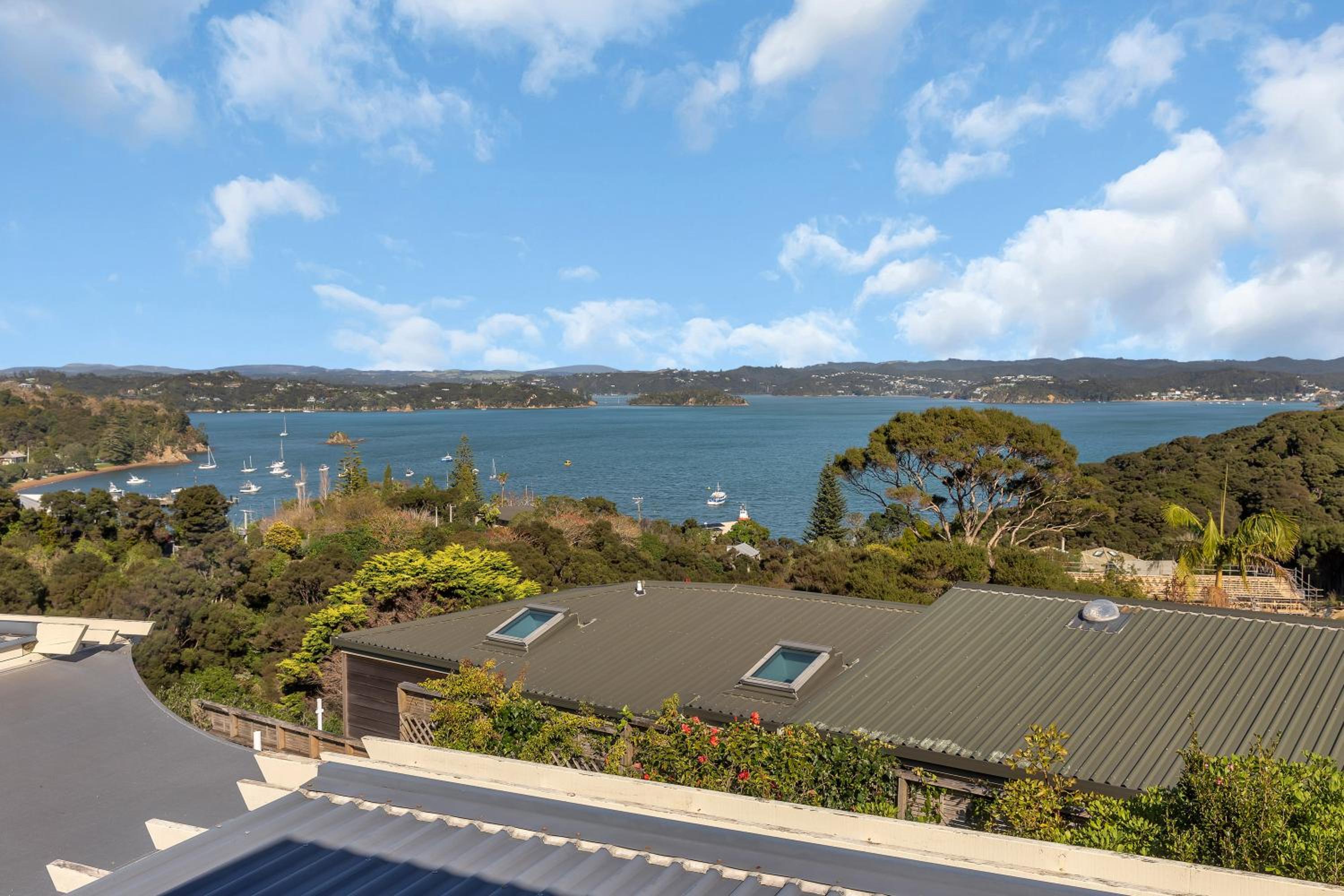 Greenways - Russell Holiday Home