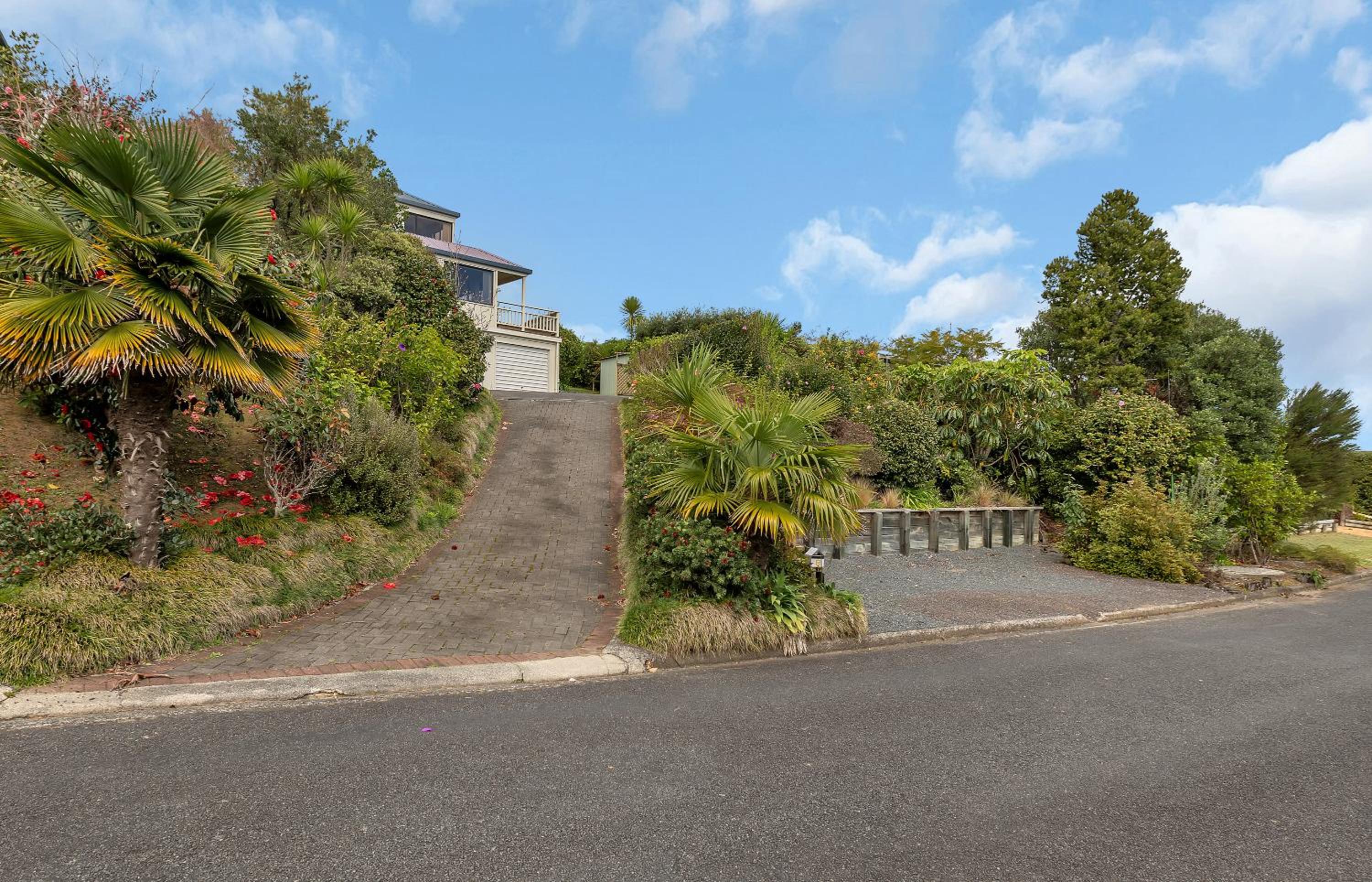 Greenways - Russell Holiday Home