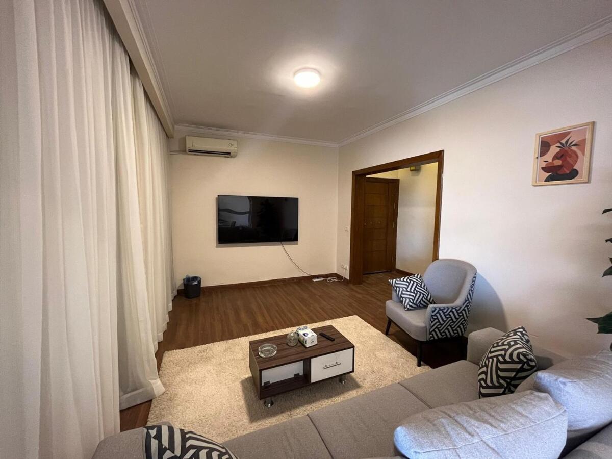 Condo Nile view modern