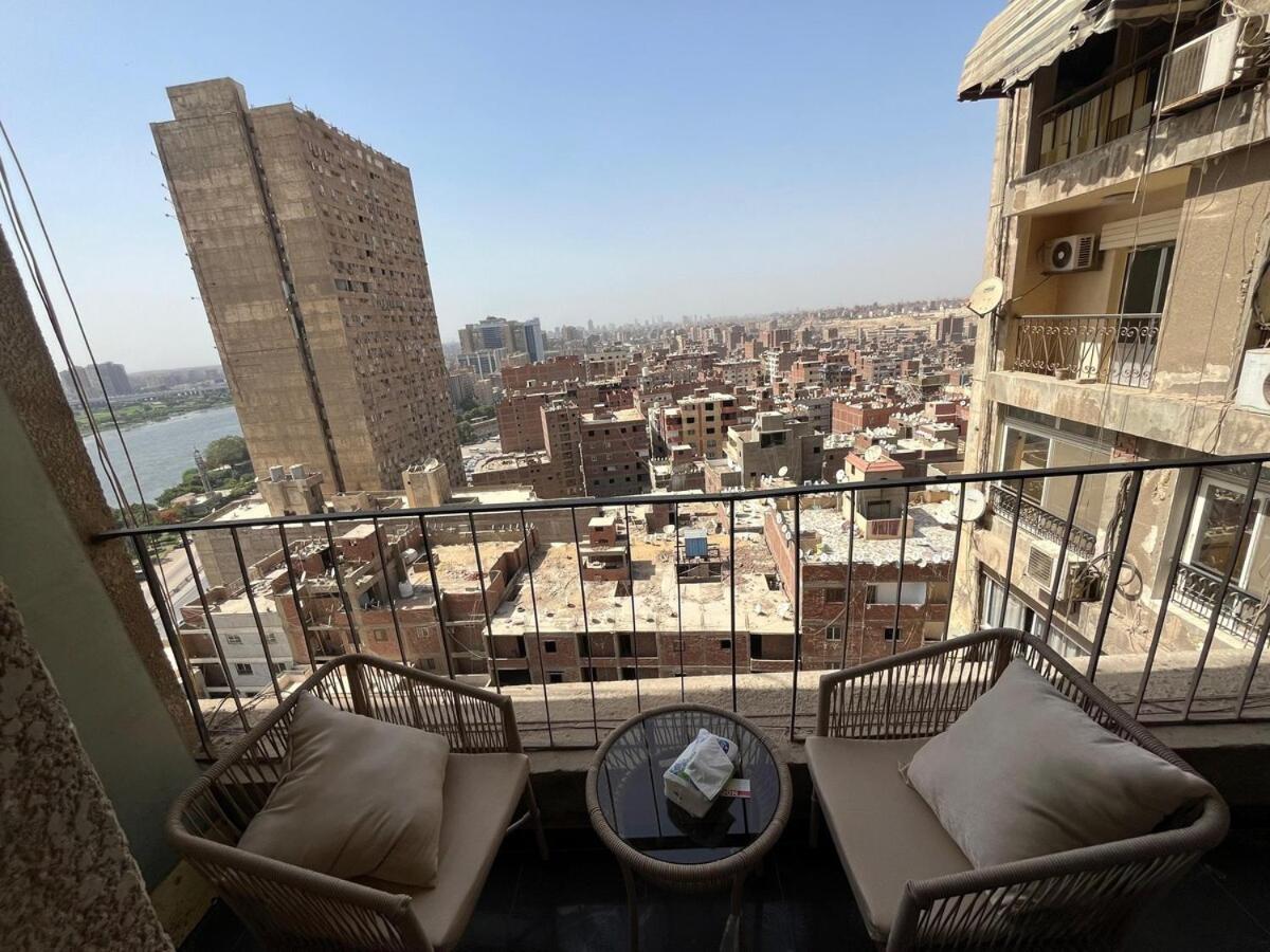 Condo Nile view modern