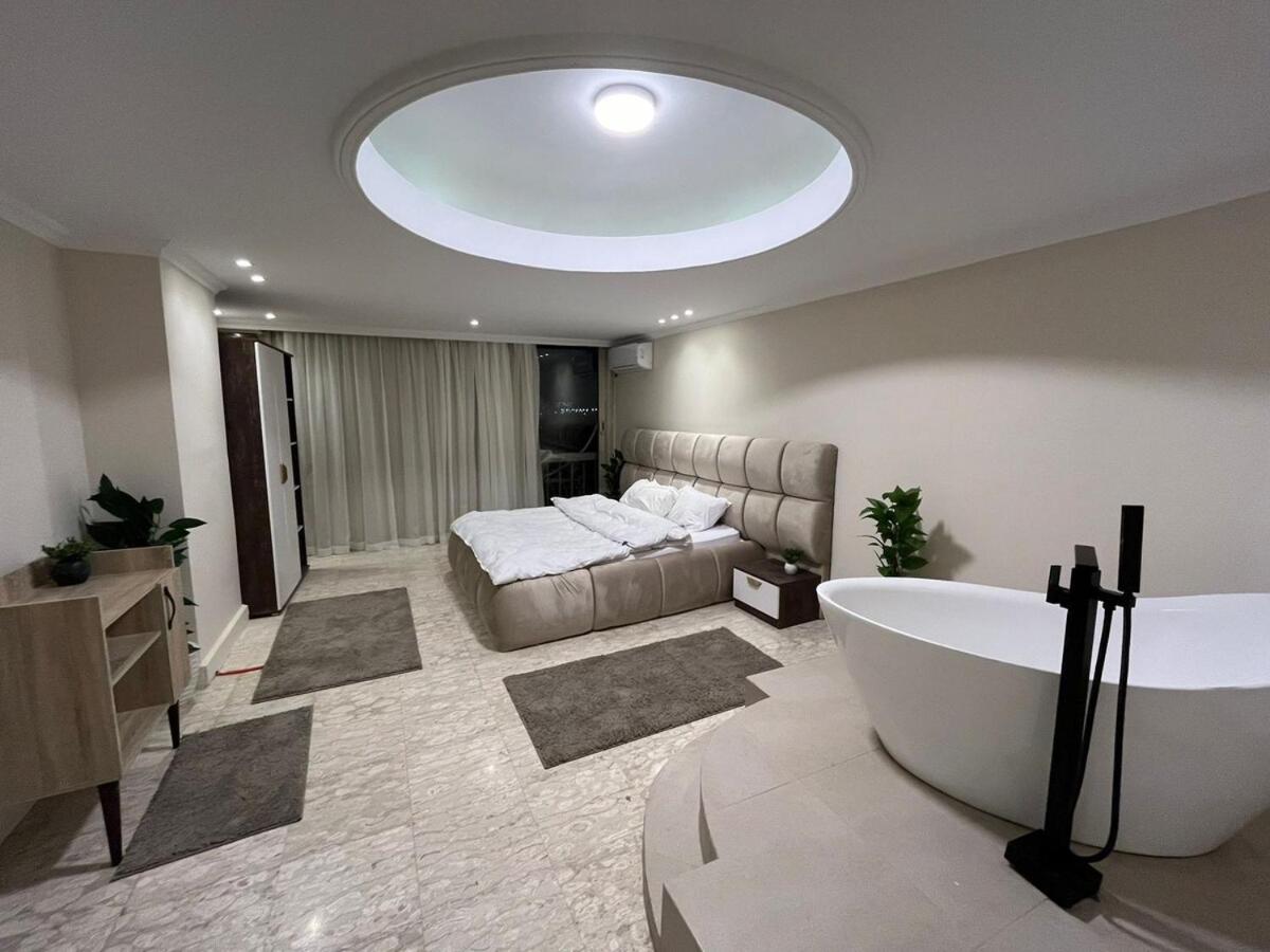 Royal Nile view 4BR
