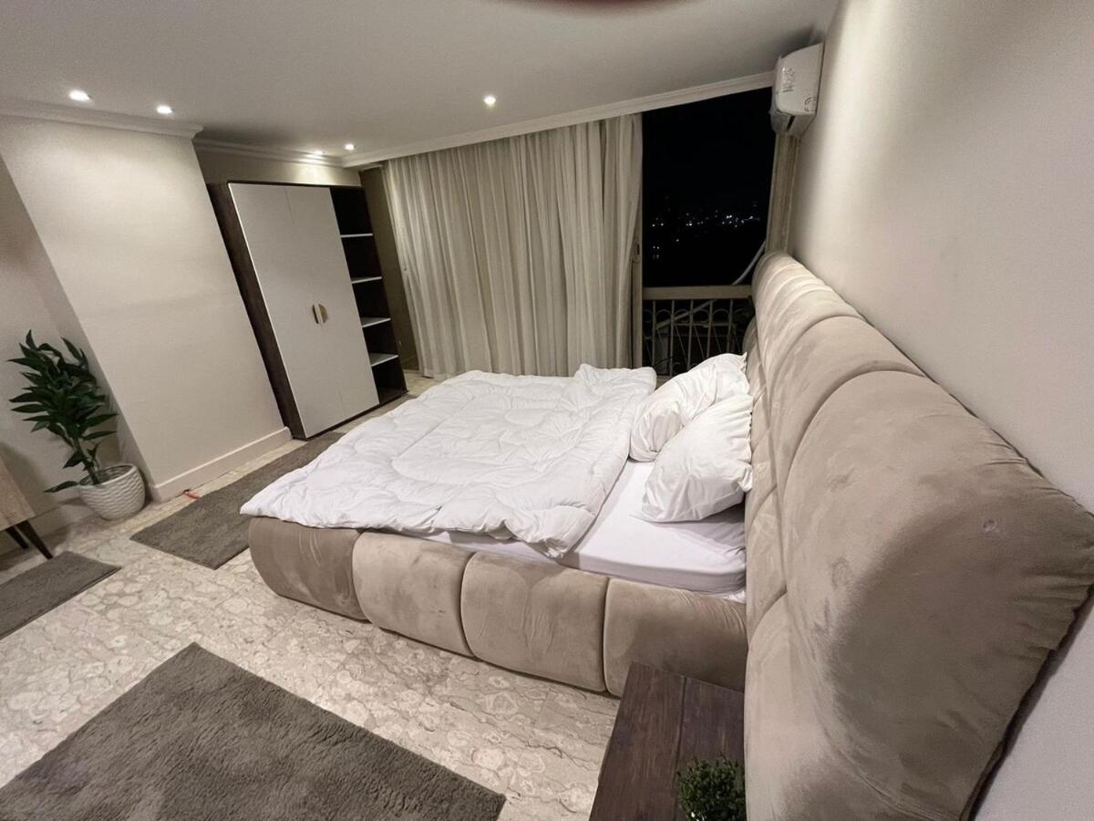Royal Nile view 4BR