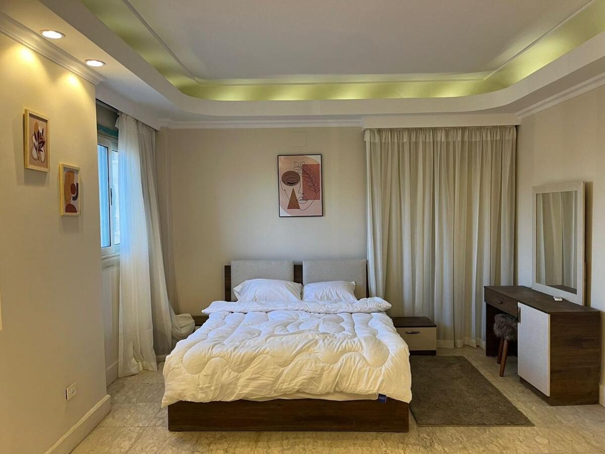 Royal Nile view 4BR