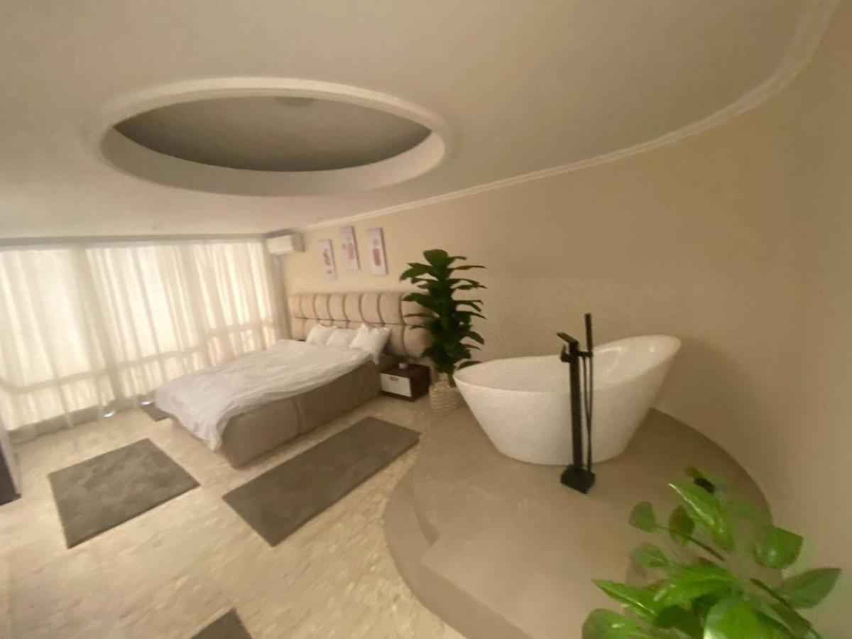 Royal Nile view 4BR
