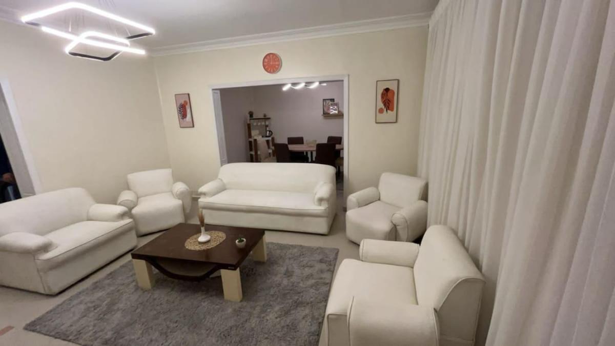 Madi nile and pyramids view 3BR