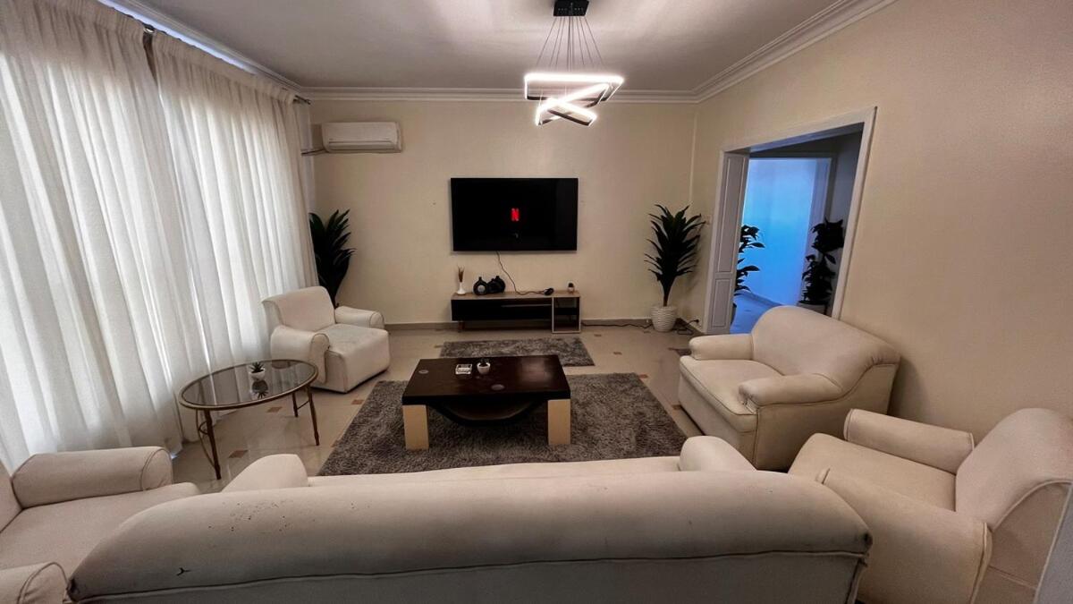 Madi nile and pyramids view 3BR