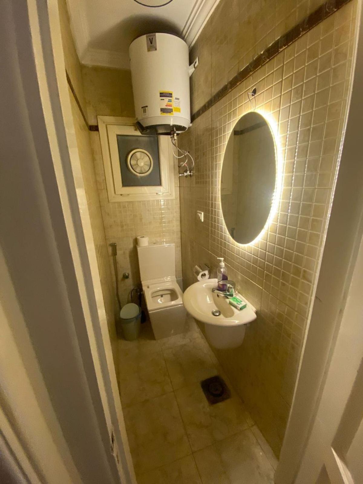 Madi nile and pyramids view 3BR