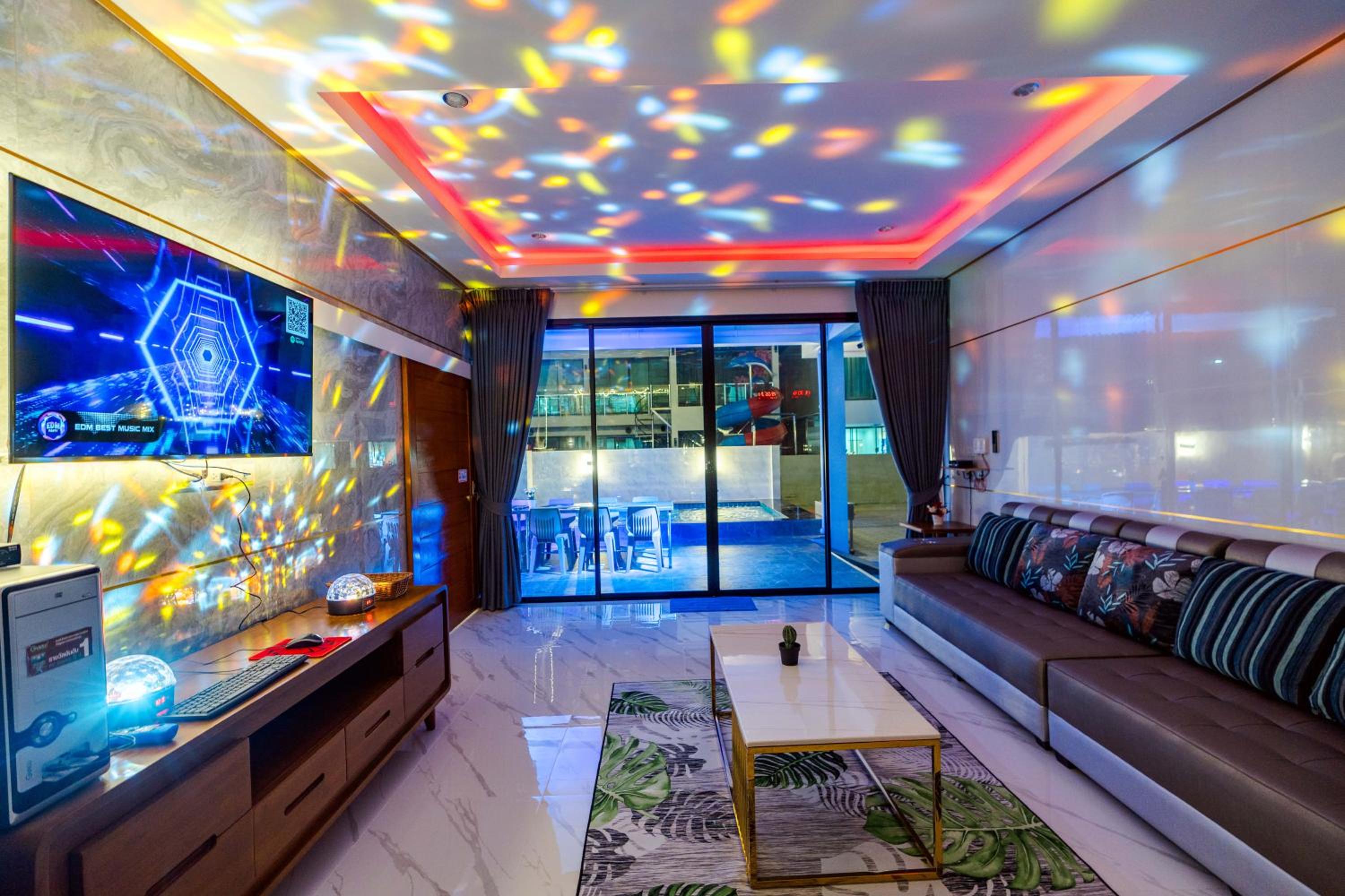 บ้านพัก Blue Club Pool Villa Hua Hin