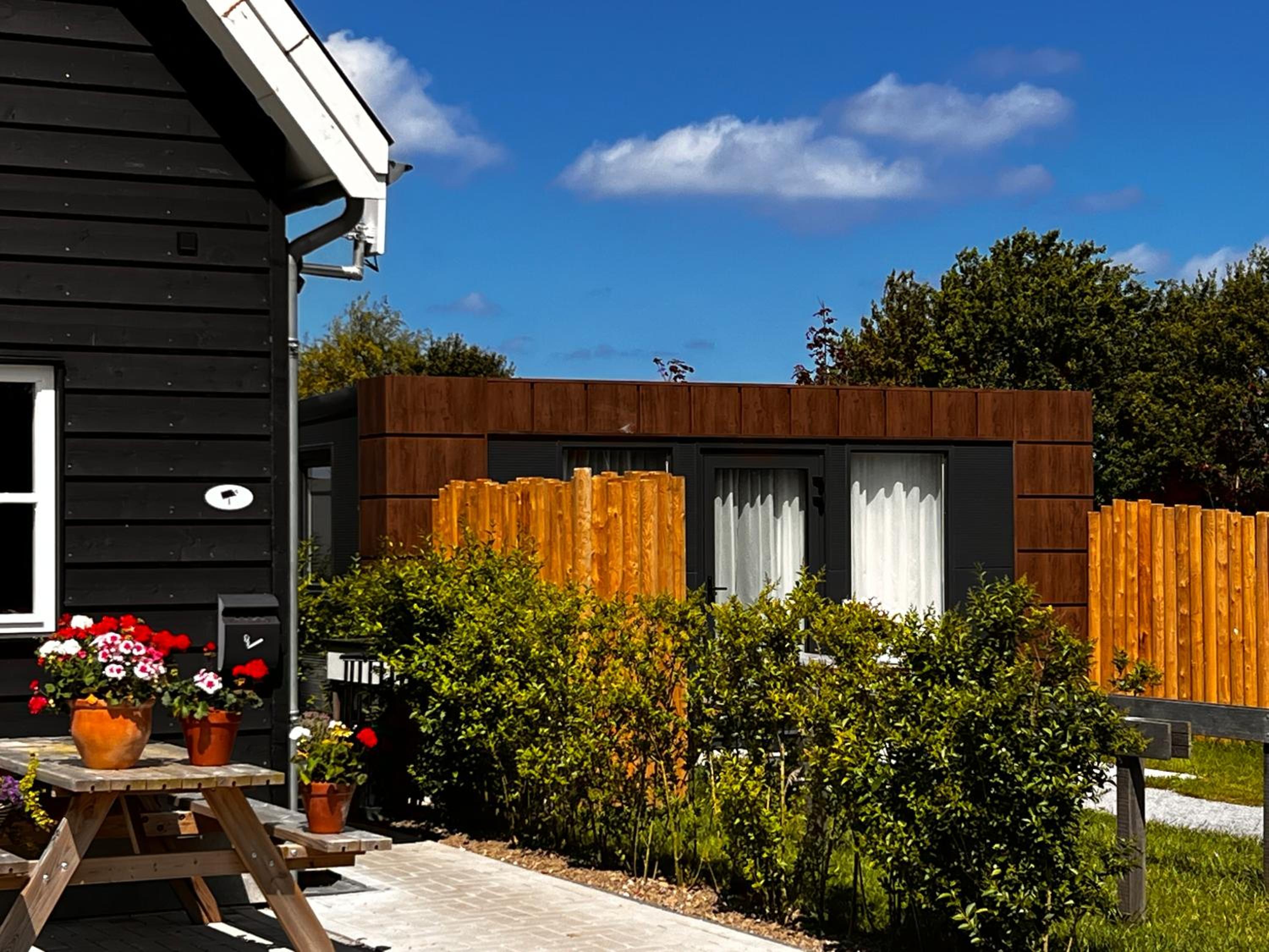 B&B Tiny House Bij Zee view 5