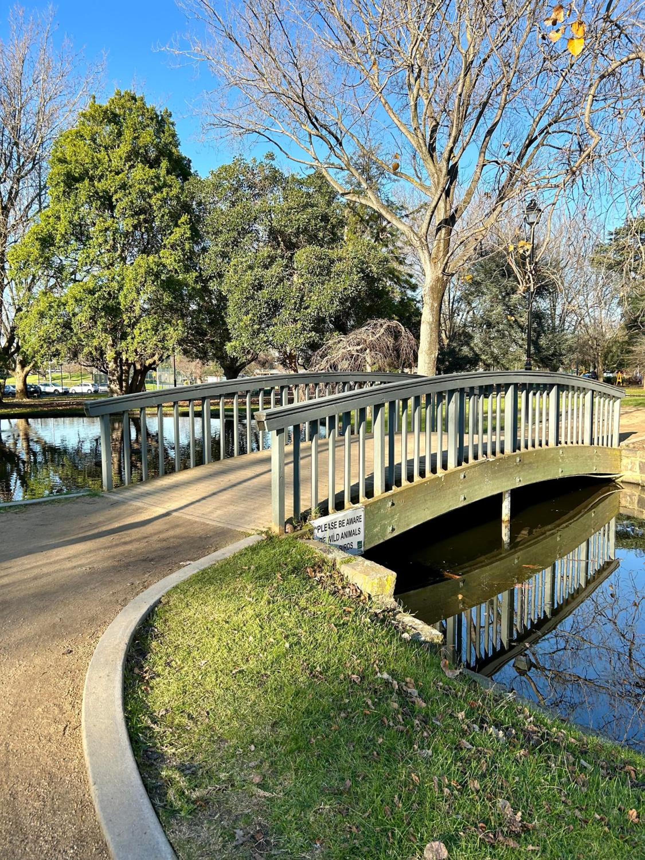 Elegant 2-Bedroom, 2-Bathroom Apartment at Caulfield Park with Balcony & Parking