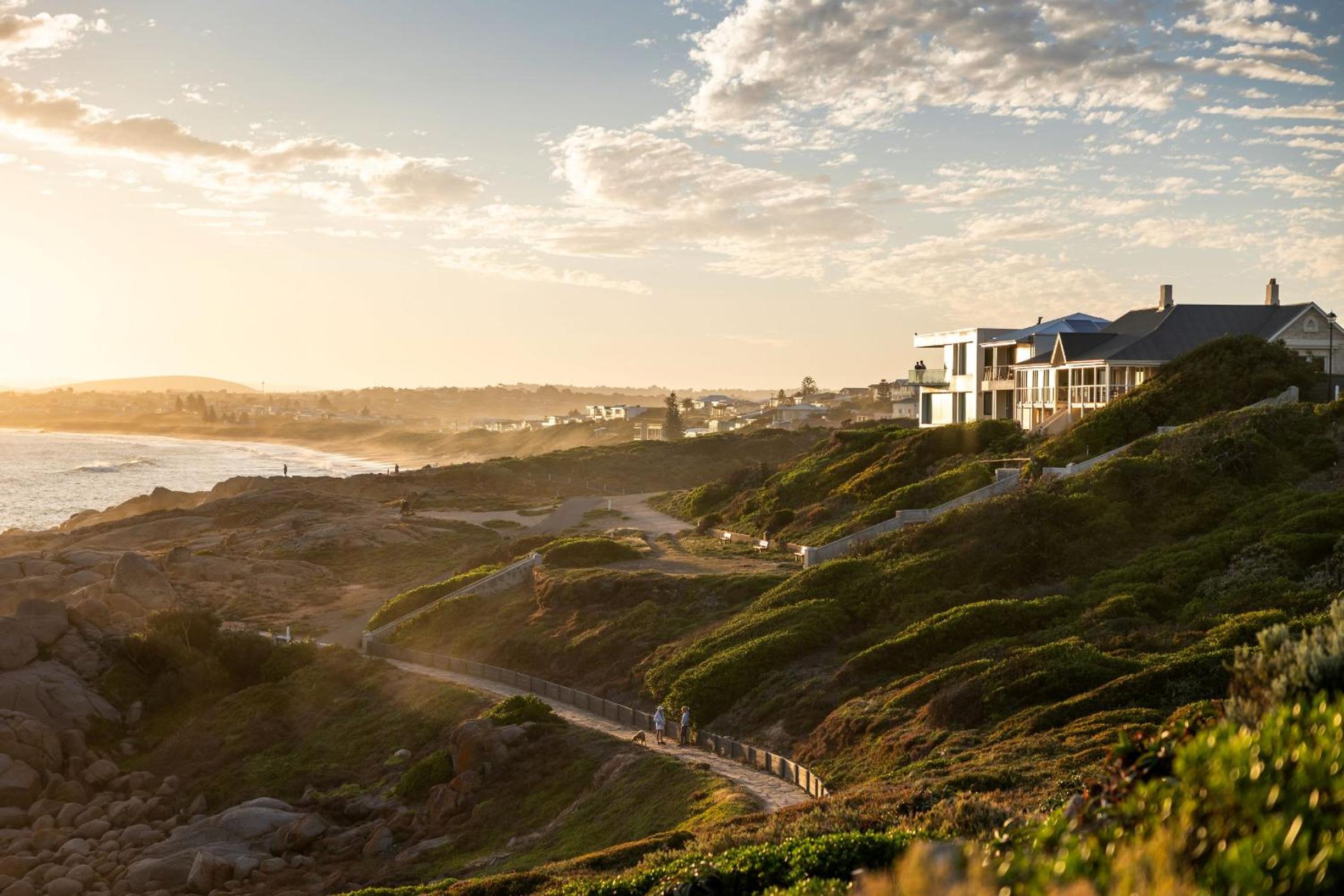 St Helens - Absolute Ocean Frontage - 1 The Strand Port Elliot- Linen Included