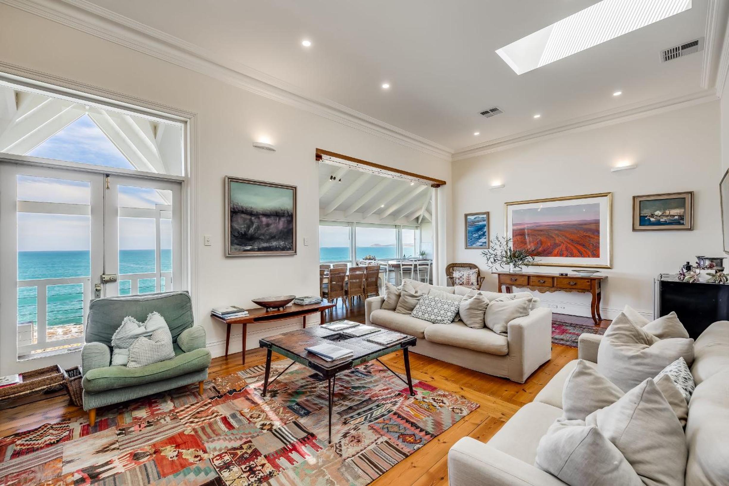 St Helens - Absolute Ocean Frontage - 1 The Strand Port Elliot- Linen Included