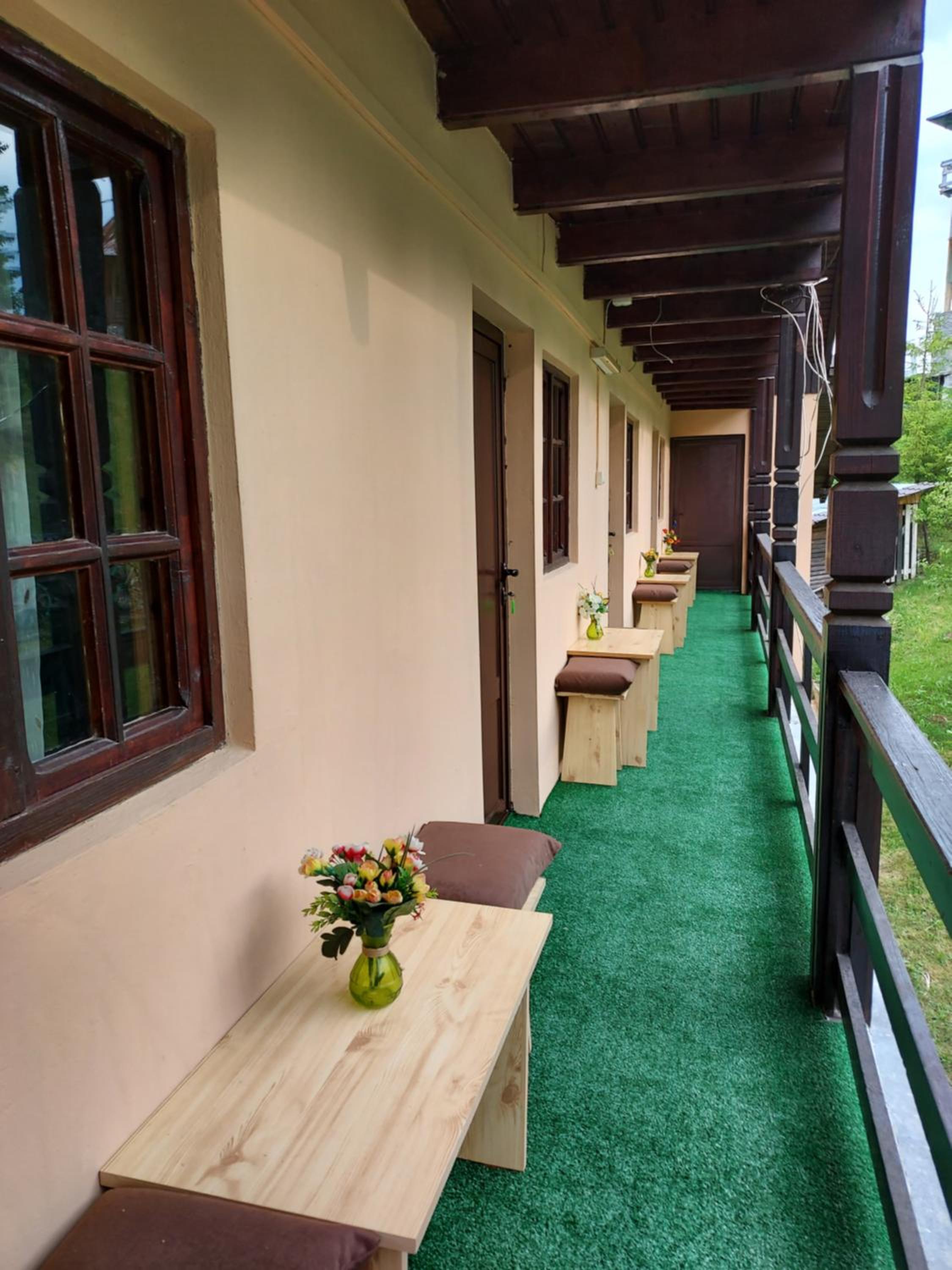Pensiunea La Taverna