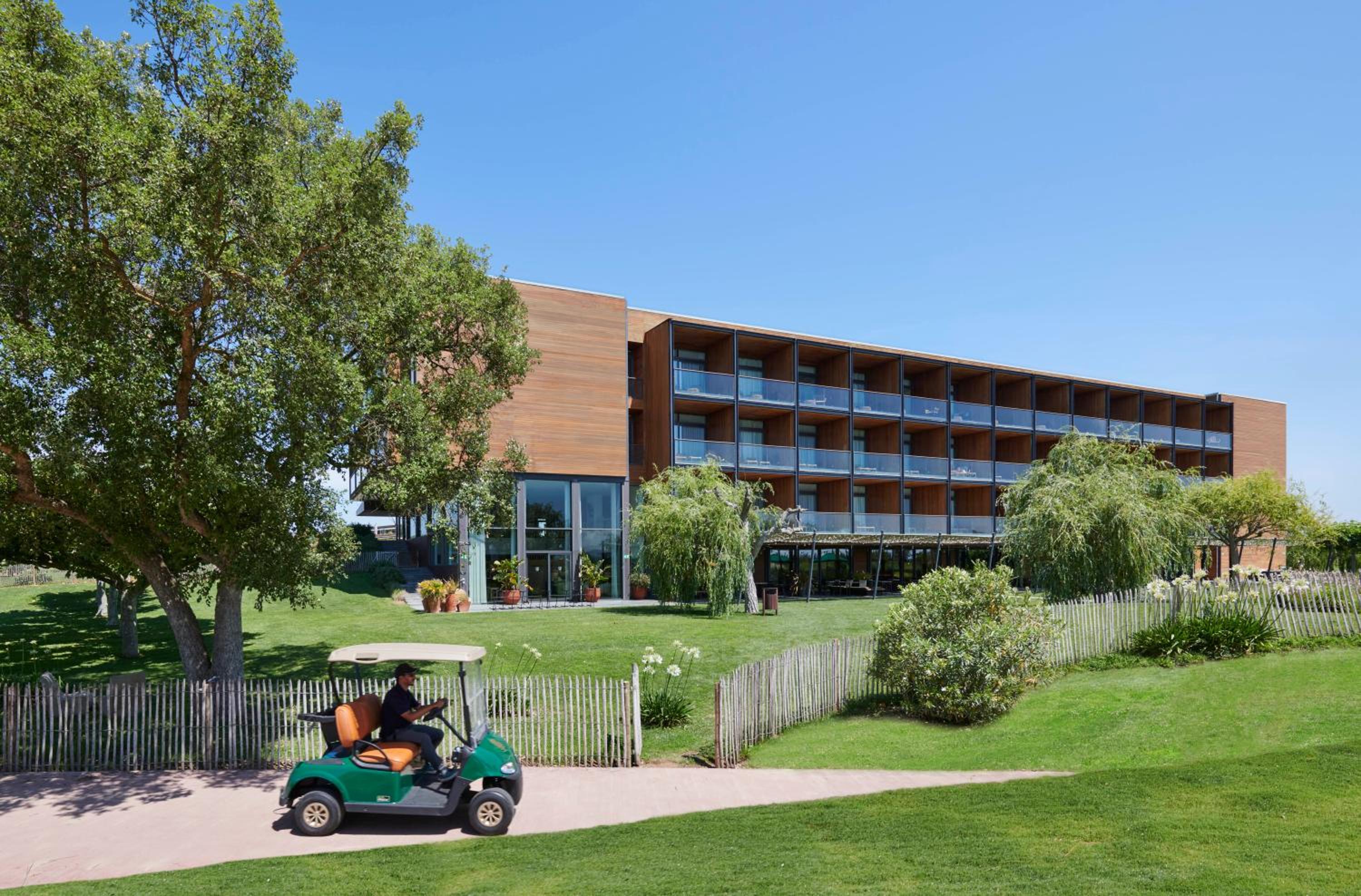 Hotel Empordà Golf Resort - Image 1