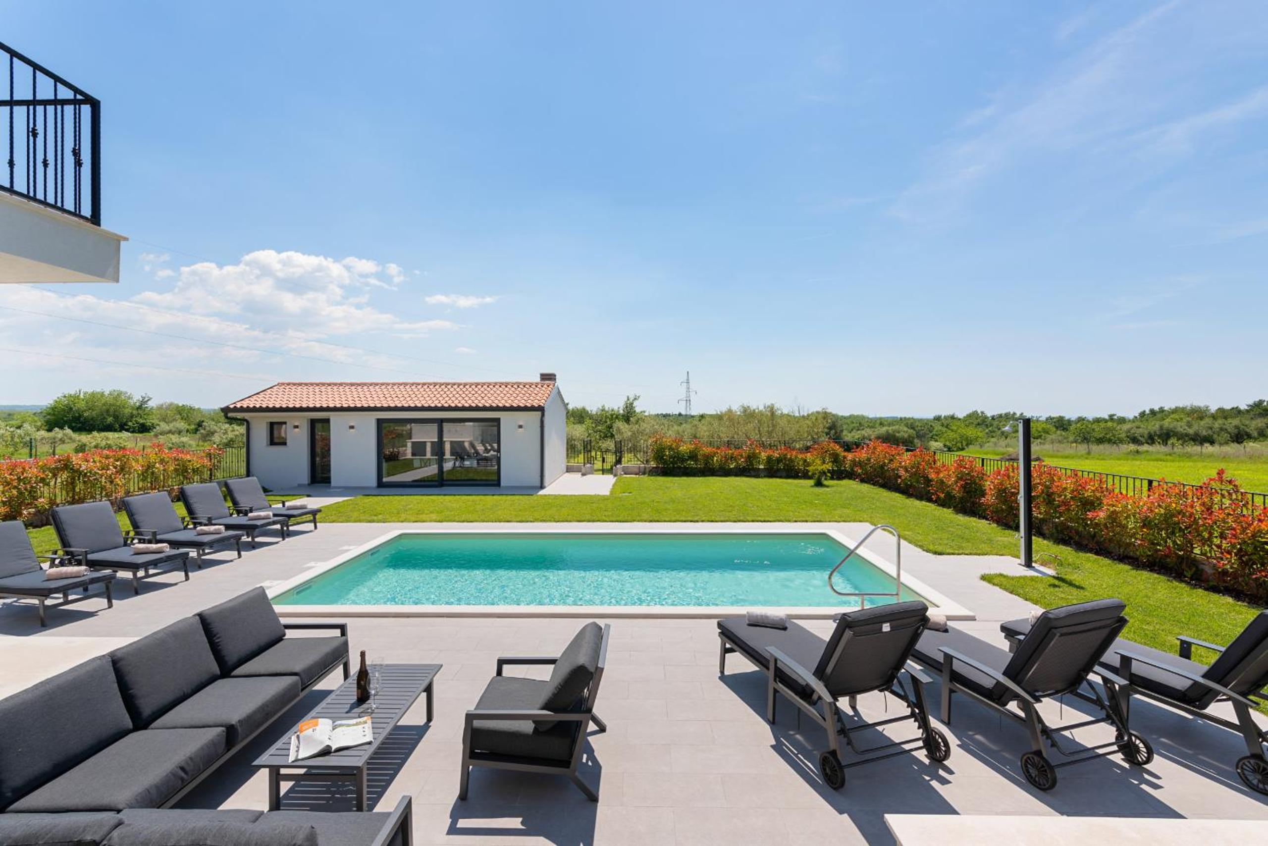 Beautiful Villa Brtonigla with pool in Brtonigla view 3