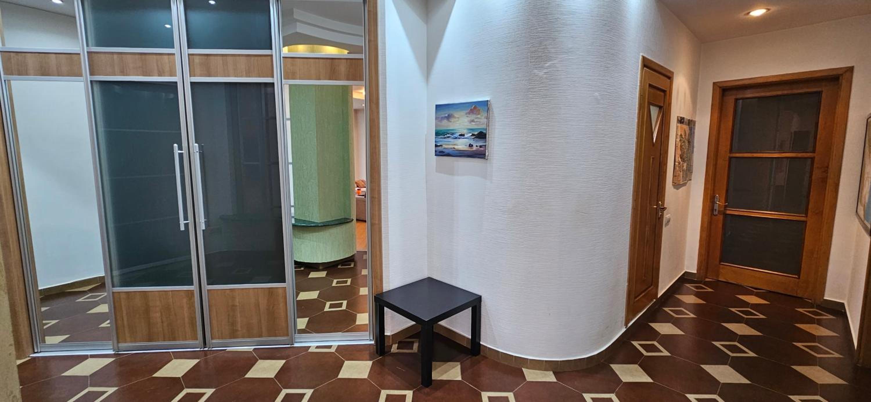 Apartment with sea view