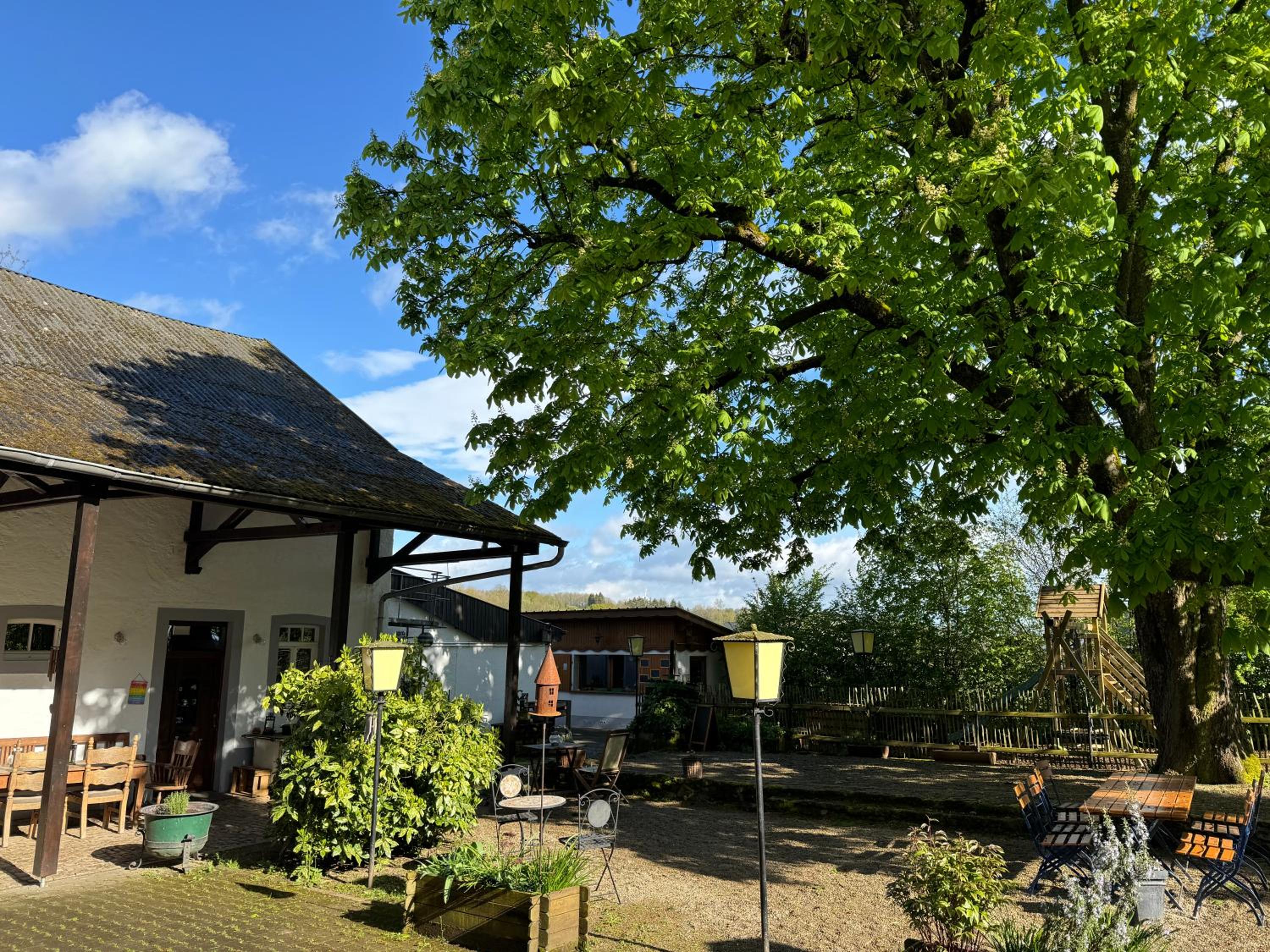 Hinkelshof - als Ferienwohnung - Selbstversorgerküche & Aufenthaltsräume - Südeifel, Mullerthal, Vianden