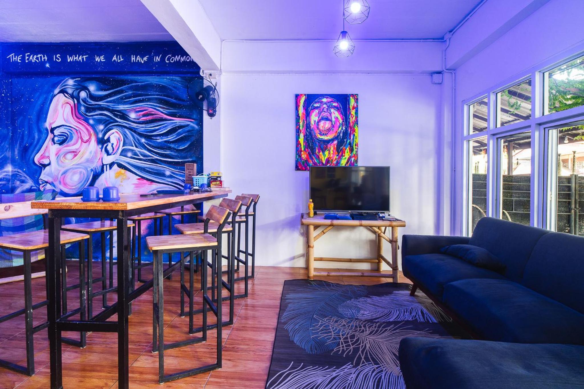 See Sea Backpackers House