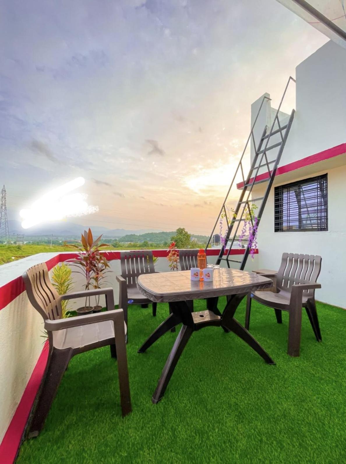 JAI SWAMiNARAYAN DELUX HOMESTAY