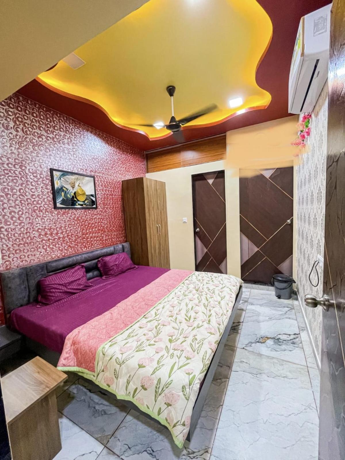 JAI SWAMiNARAYAN DELUX HOMESTAY