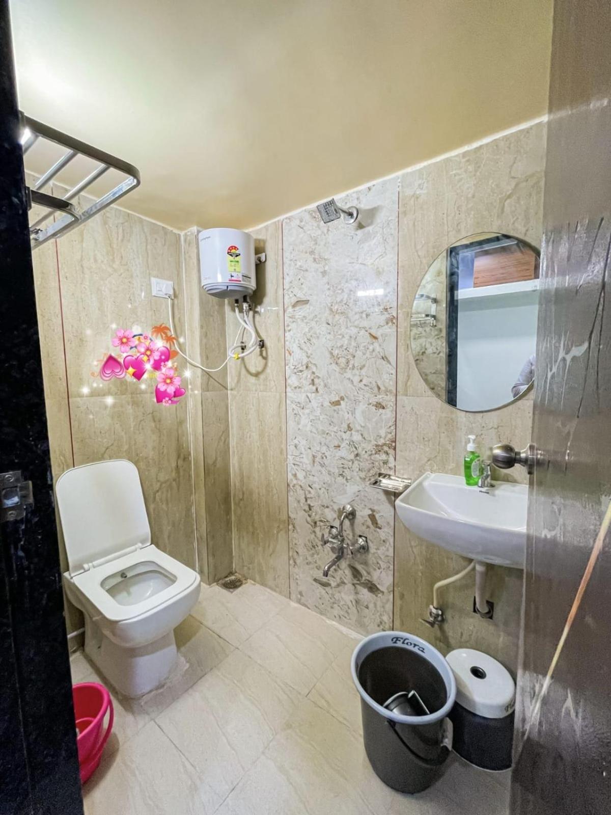 JAI SWAMiNARAYAN DELUX HOMESTAY