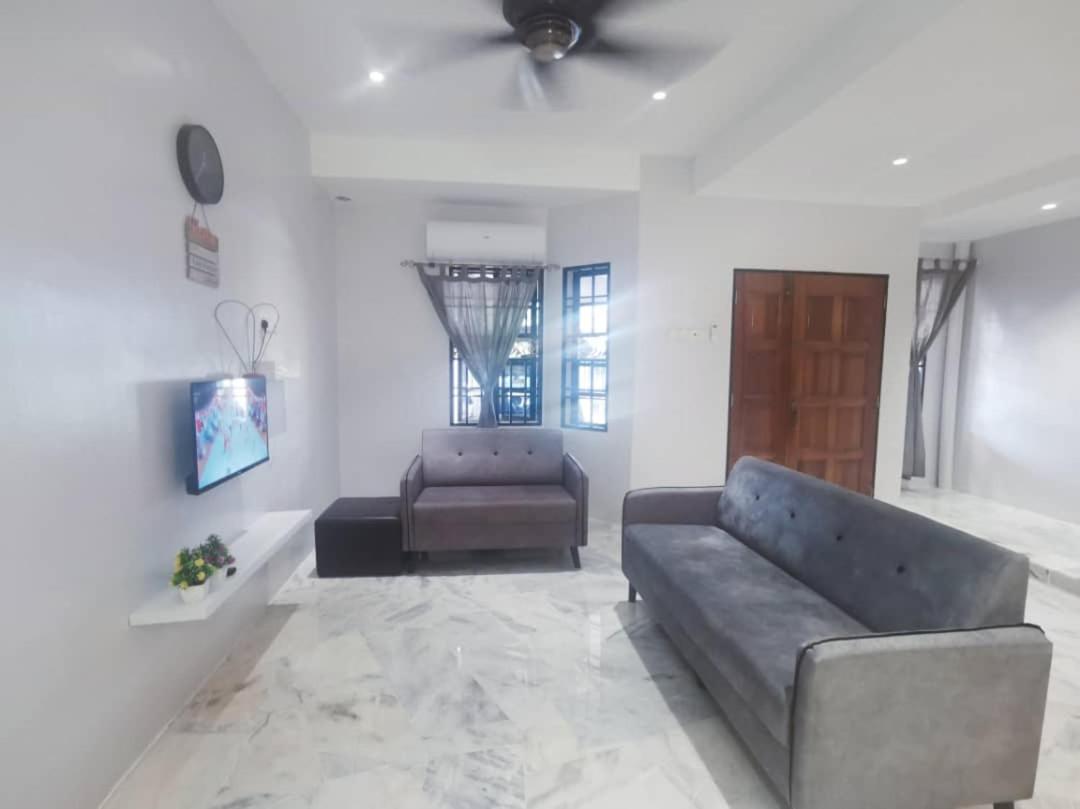 Near TC Beach Alor Akar 4R3B fully AC Town area photo 1