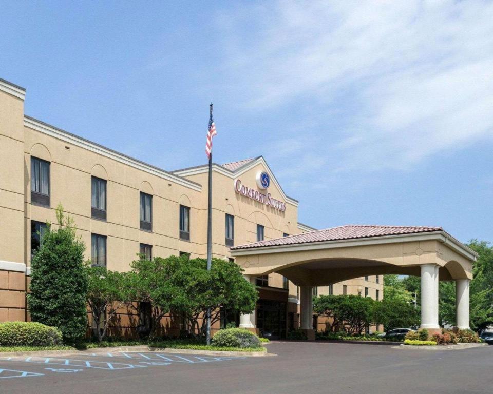 Comfort Suites