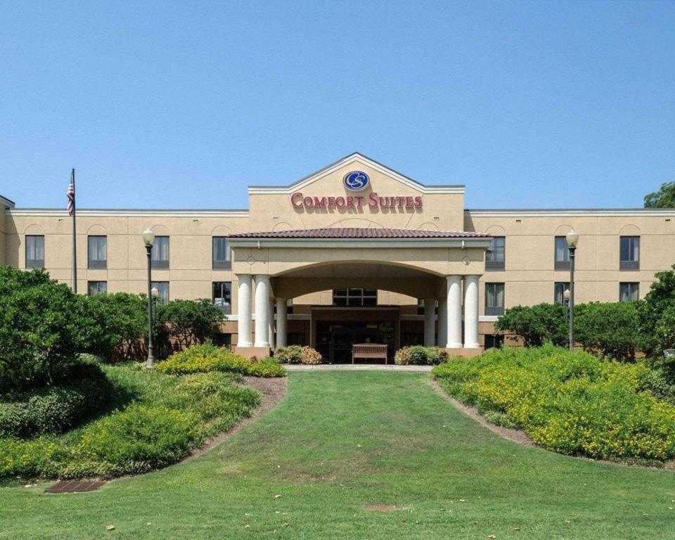 Comfort Suites