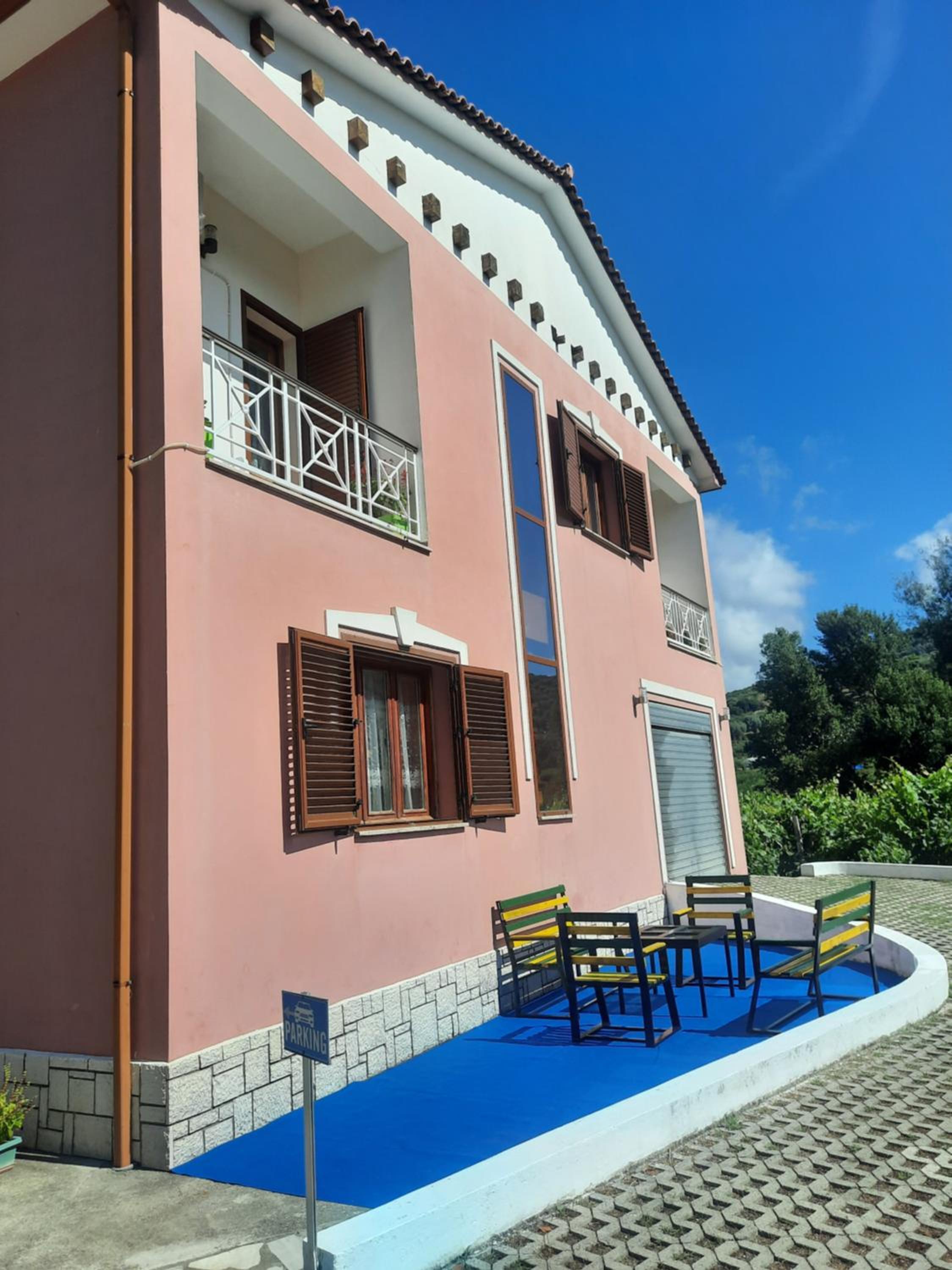 Guesthouse Ndroq