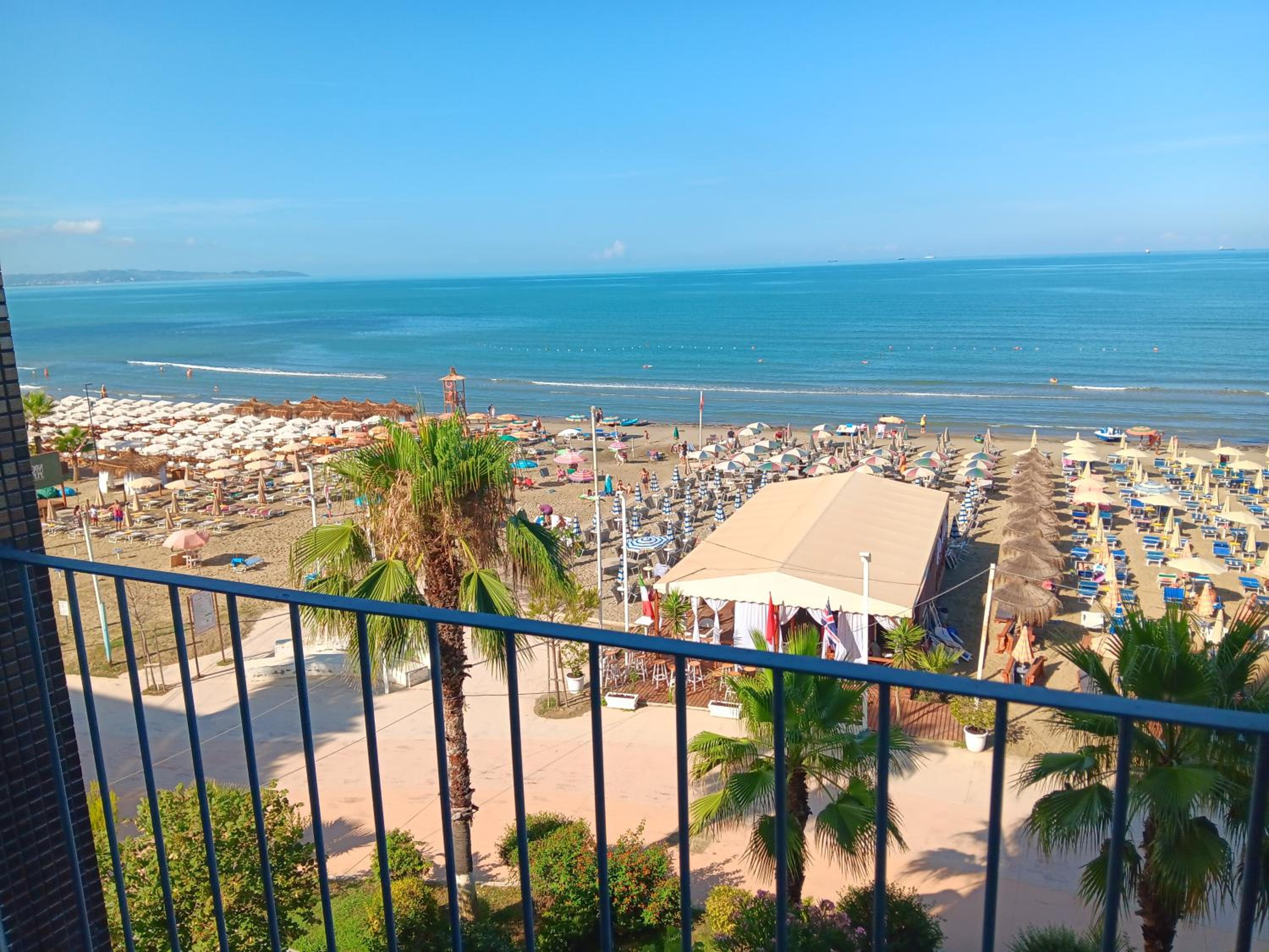 Hotel Sea view As - Image 1