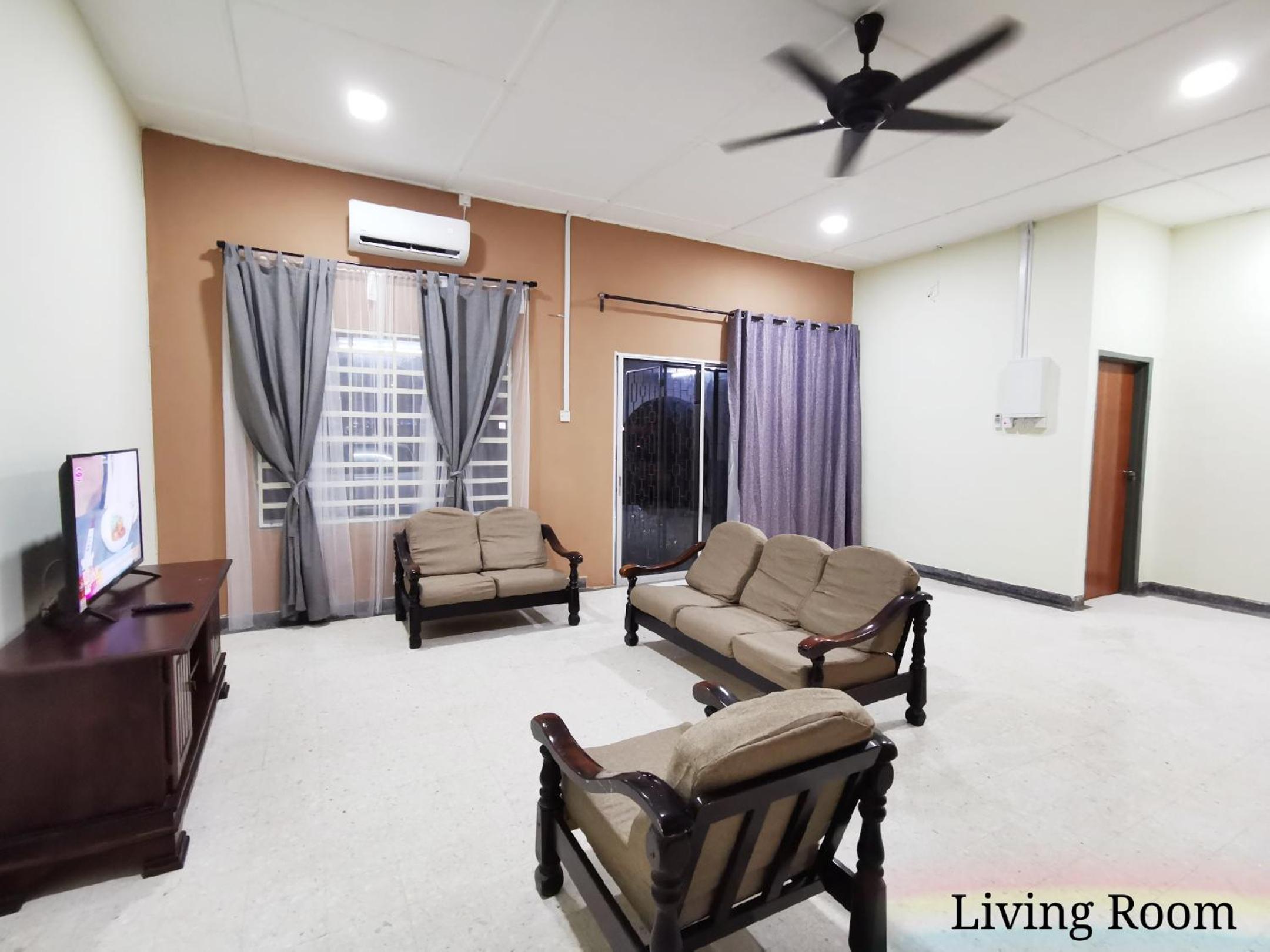 Kuantan homestay opposite East Coast Mall /Stadium/ Zenith/ SASCC photo 6