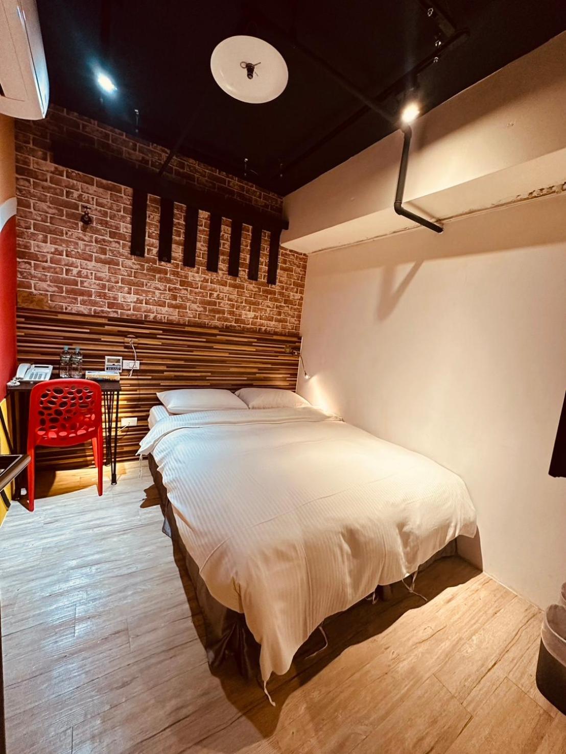 R10 Eco Hotel