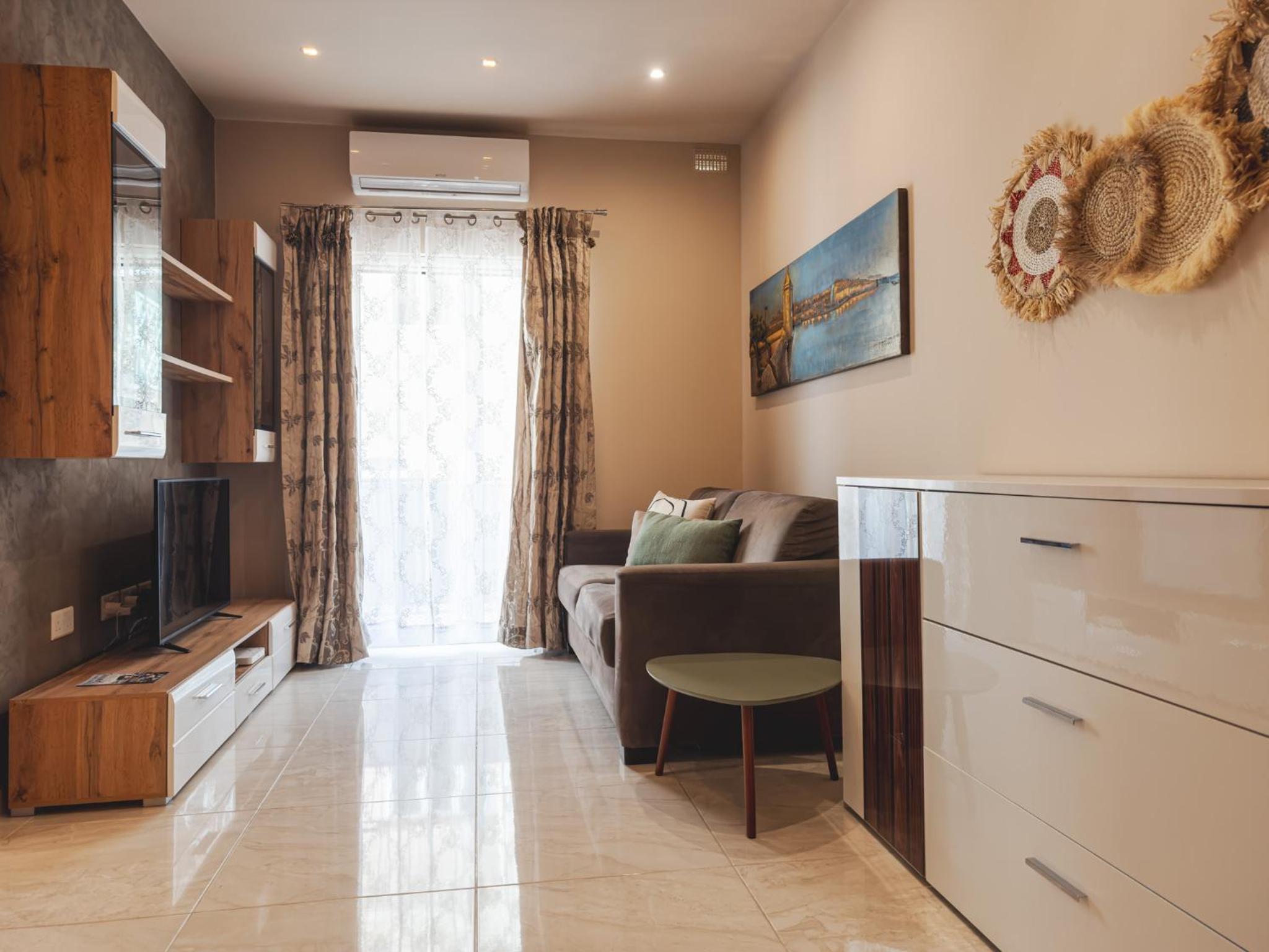 Boho Sliema Getaway APT - 2BR view 4
