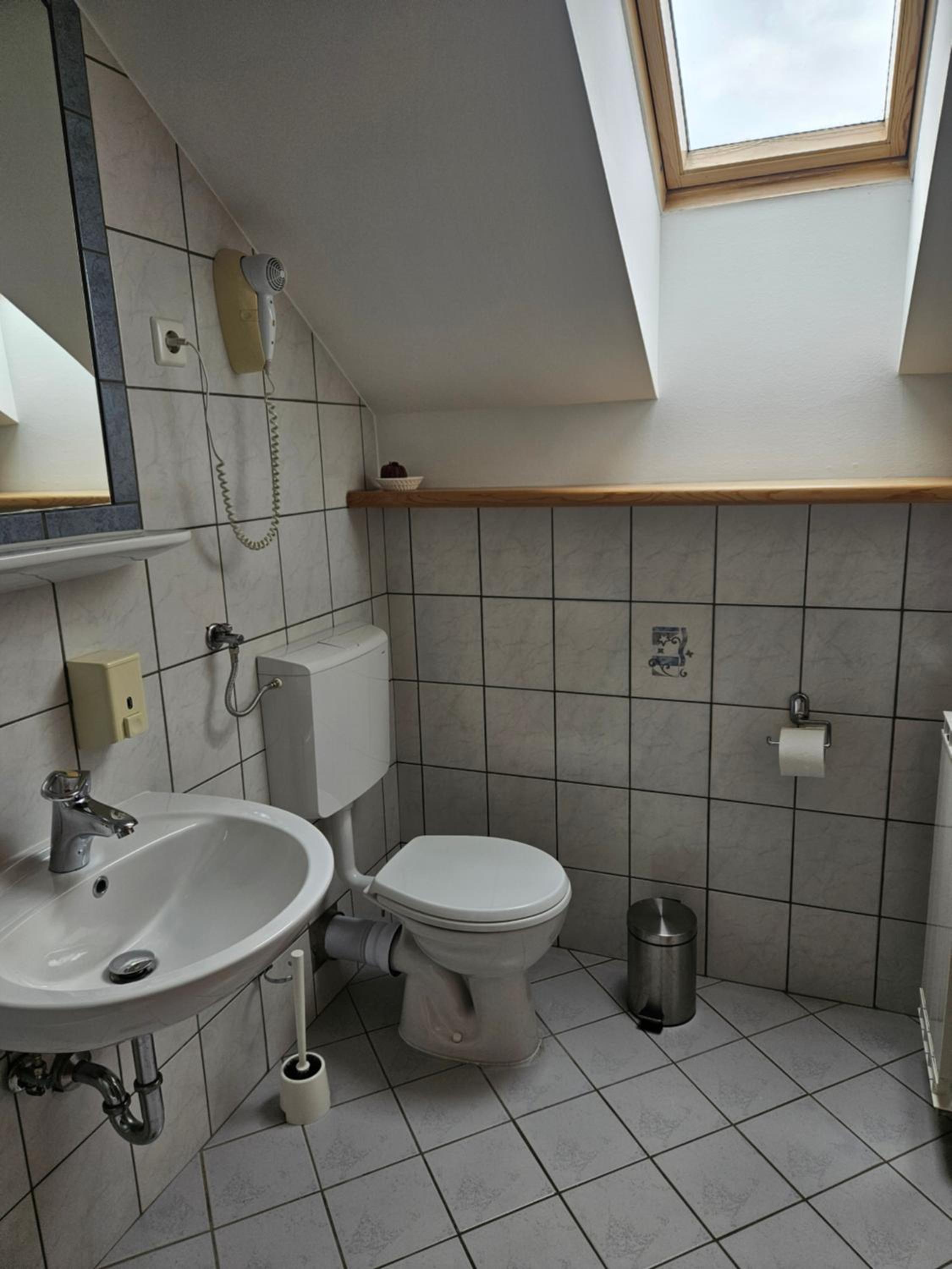 Photo 32